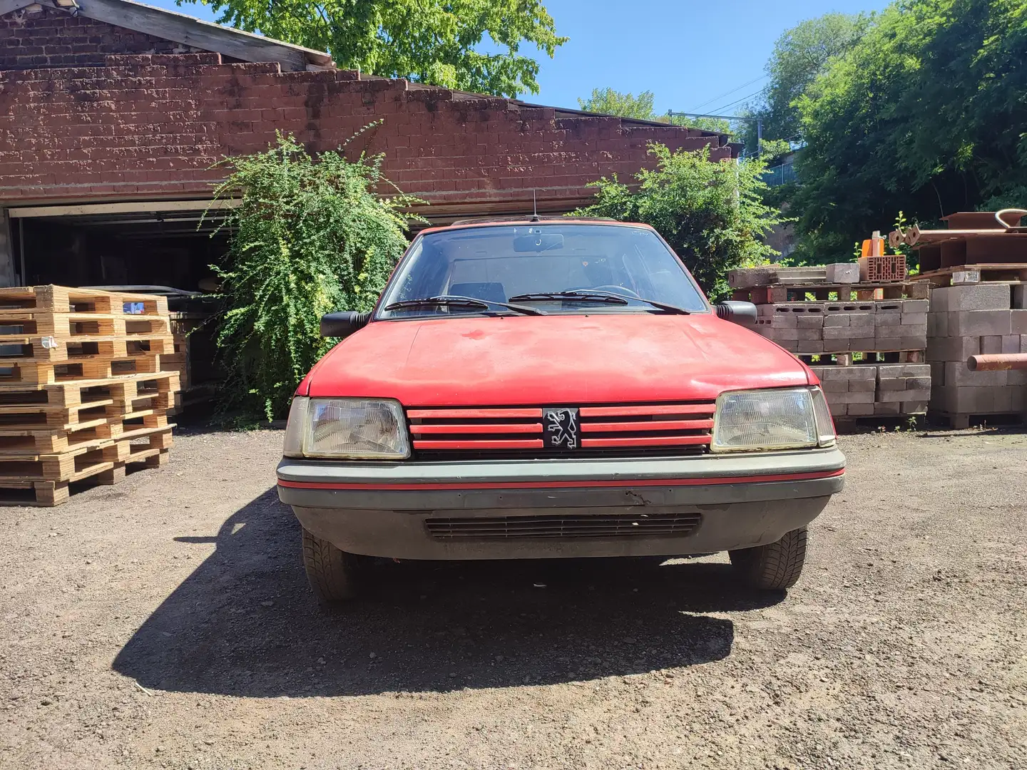 Peugeot 205 Dixie Red - 1