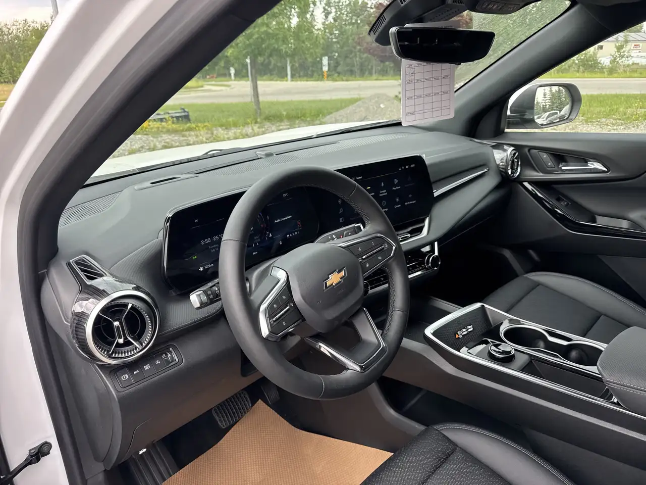 Chevrolet Equinox photo Chevrolet Equinox