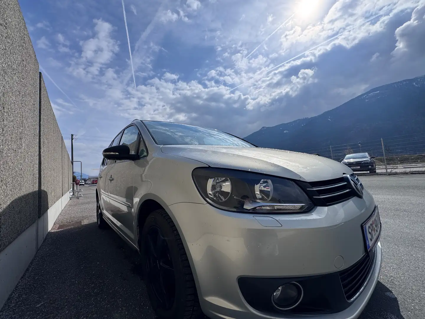 Volkswagen Touran Touran Highline 2,0 TDI DPF Highline Silber - 2