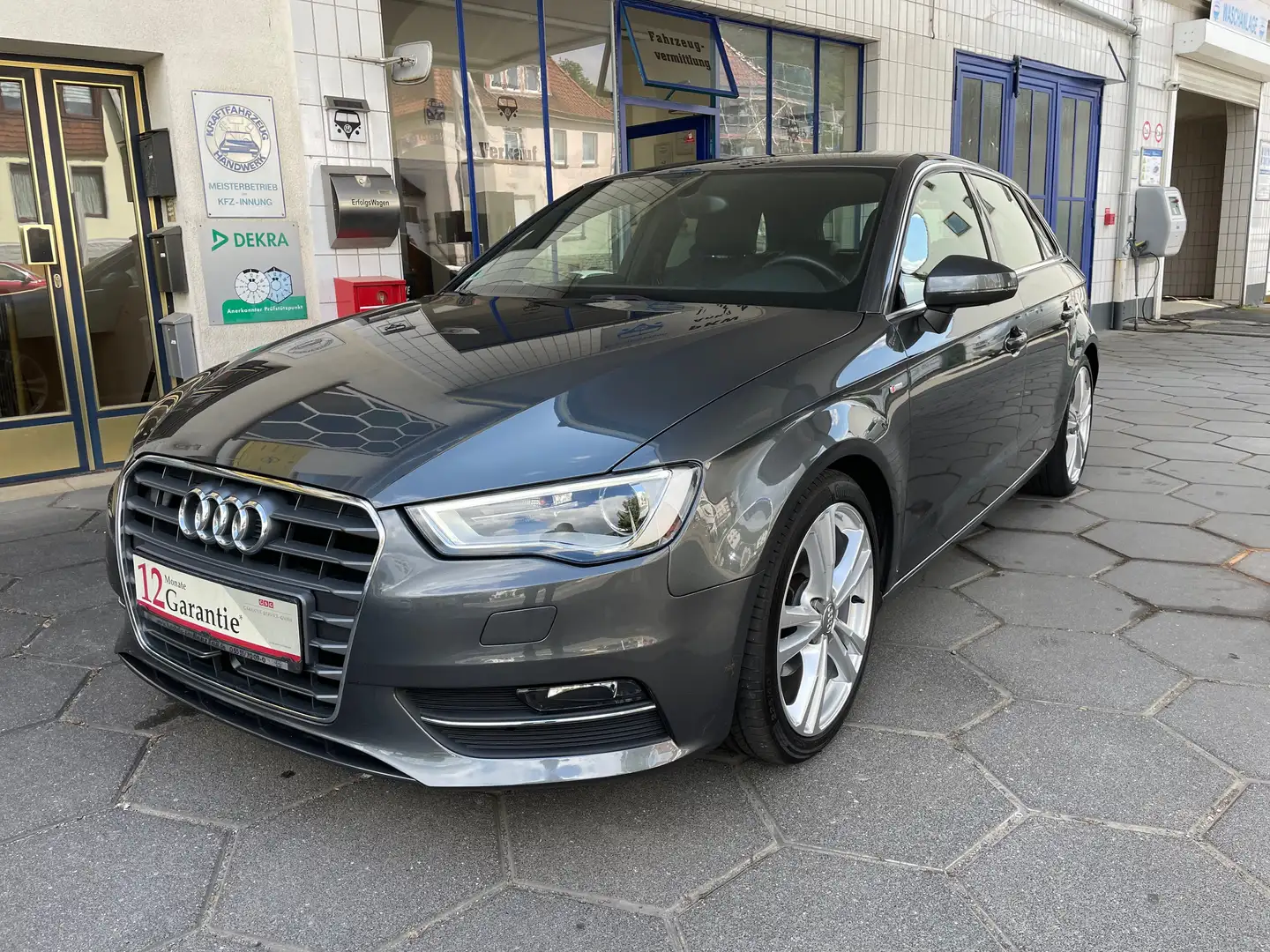 Audi A3 S line Sportpaket Plus ACC/1-Hand Grau - 1