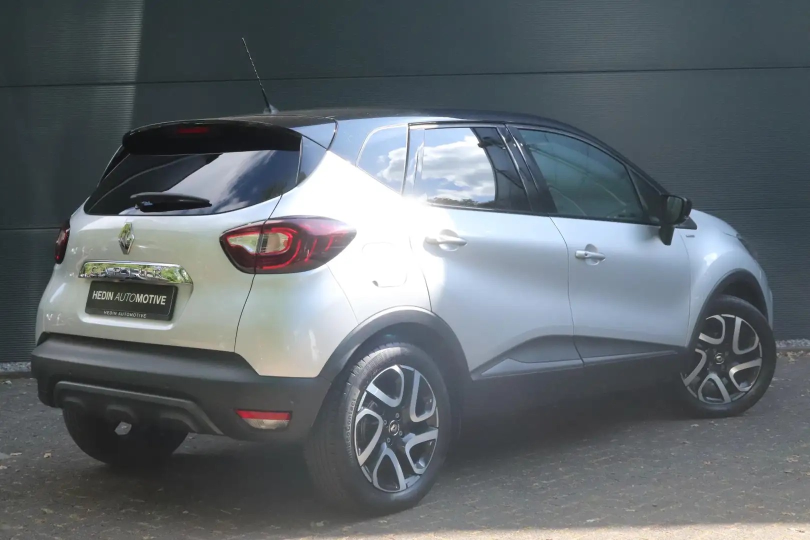 Renault Captur 0.9 TCe Bose | dodehoek detectie | Camera | Cruise Grijs - 2