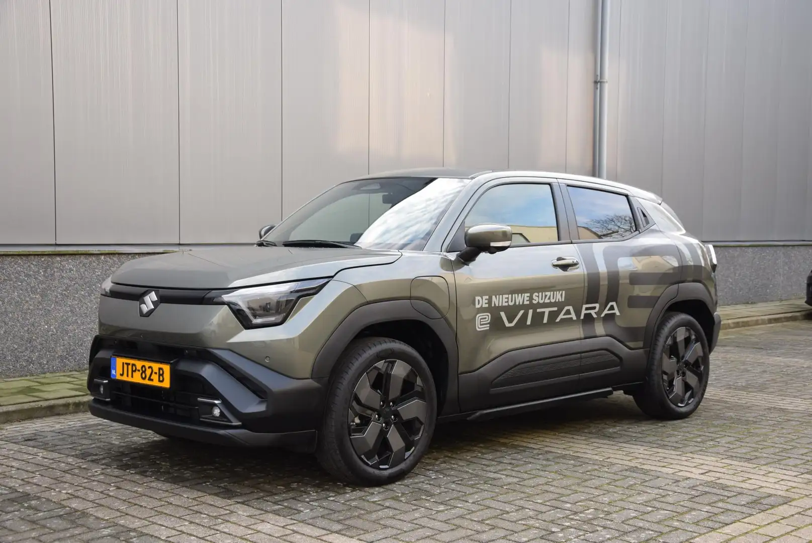 Suzuki Vitara e Style 61 kWh | "Rijd als één van de eersten in 2 Rot - 2