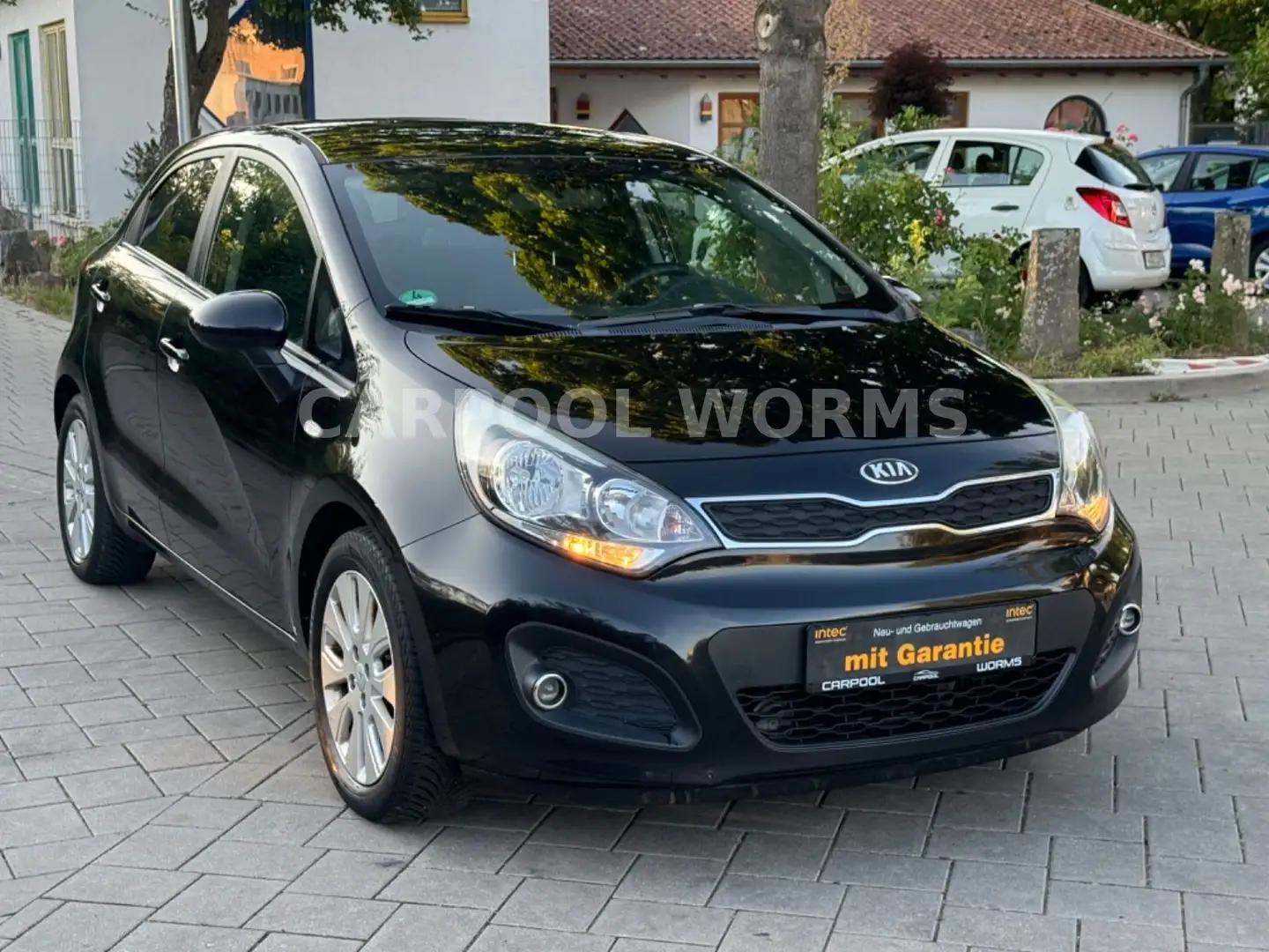 Kia Rio 1.1 CRDi Dream Team 5TÜRER+KLIMA+PDC+SHZ+ALU Schwarz - 2