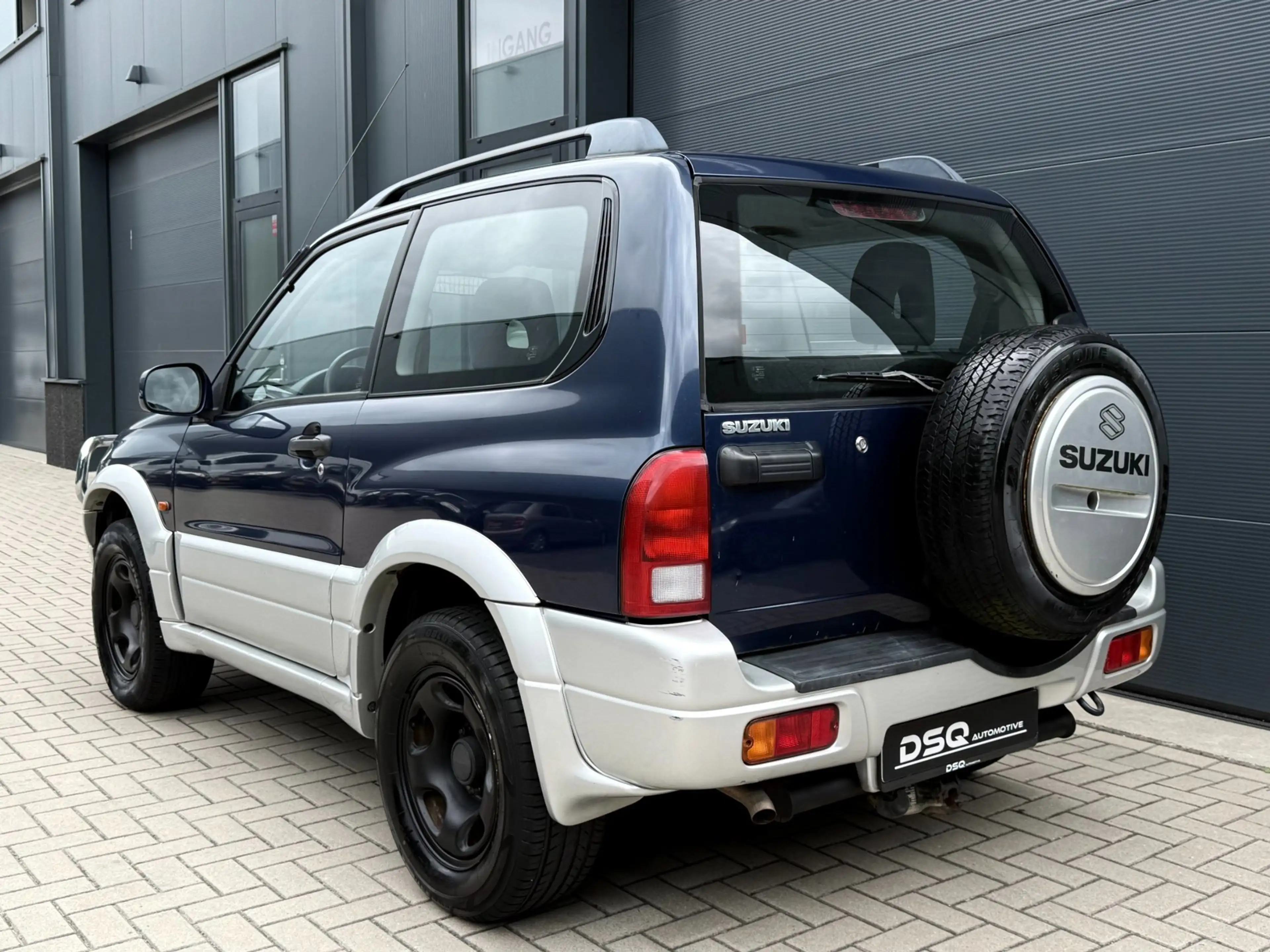Suzuki Grand Vitara 2.0 Metal Top — photo 8