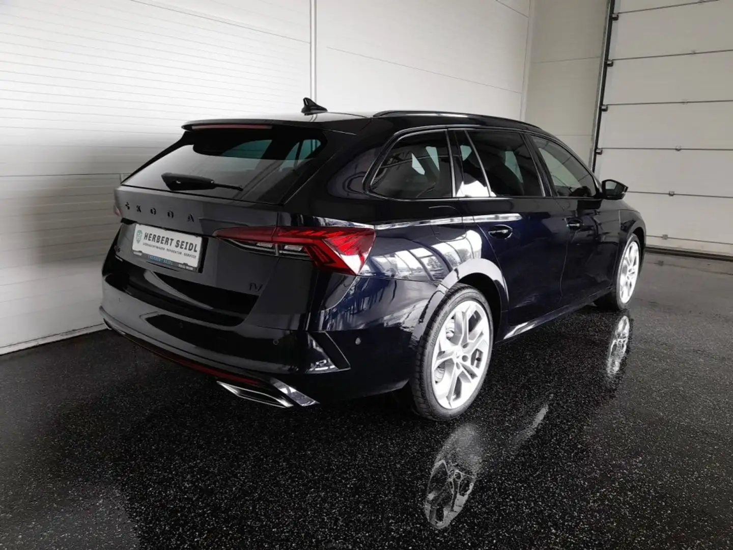 Skoda Octavia Combi RS PHEV 150/245 DSG *SKY / 19 ZOLL / RS-EXKLUSIV INTERIEUR / STANDHZG / DCC / MATRIX-LED / HEAD-UP / VIRTUELL* Schwarz - 2