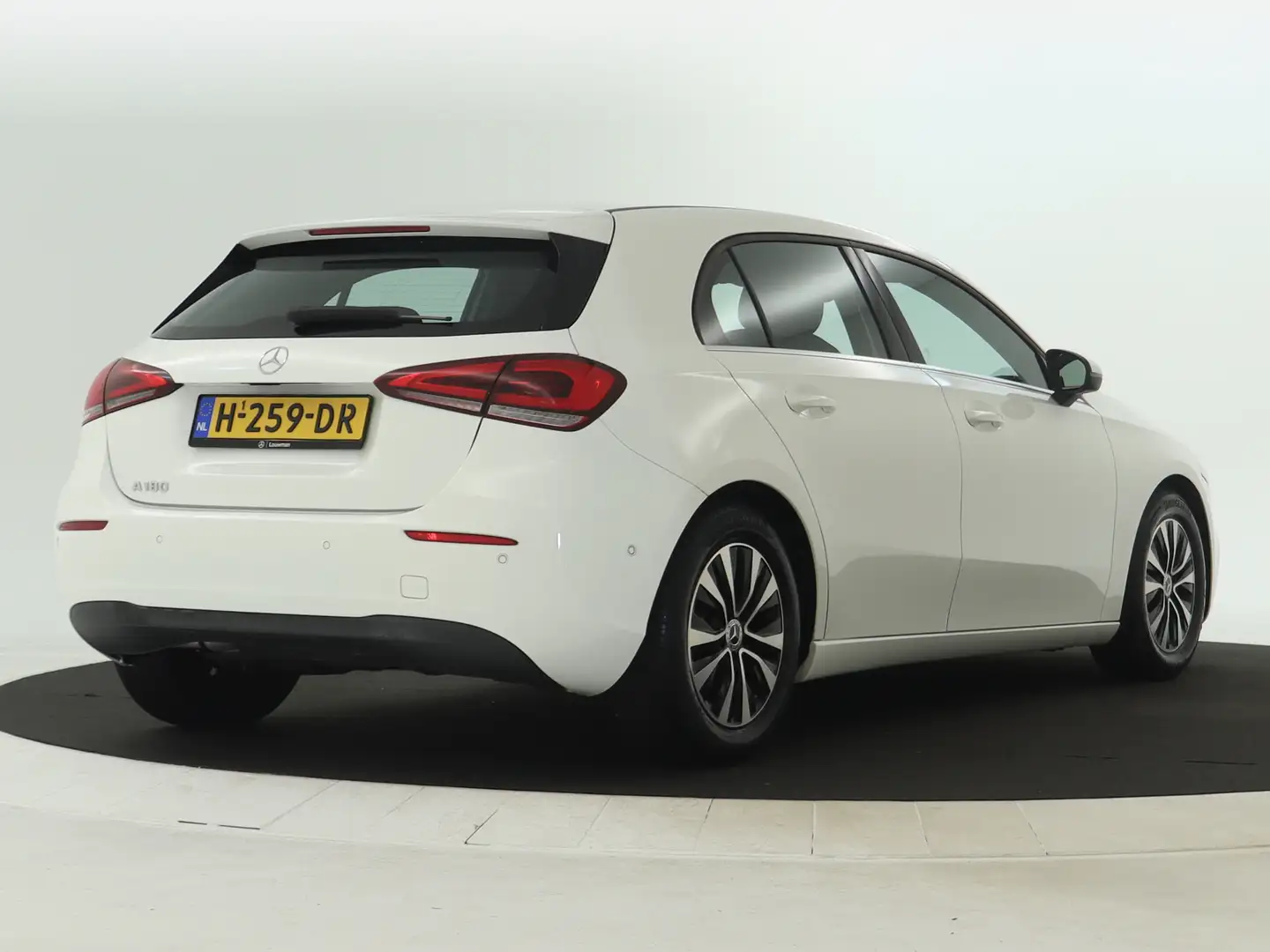 Mercedes-Benz A 180 Business Solution | Parkeerpakket met Camera | Sto Bianco - 2