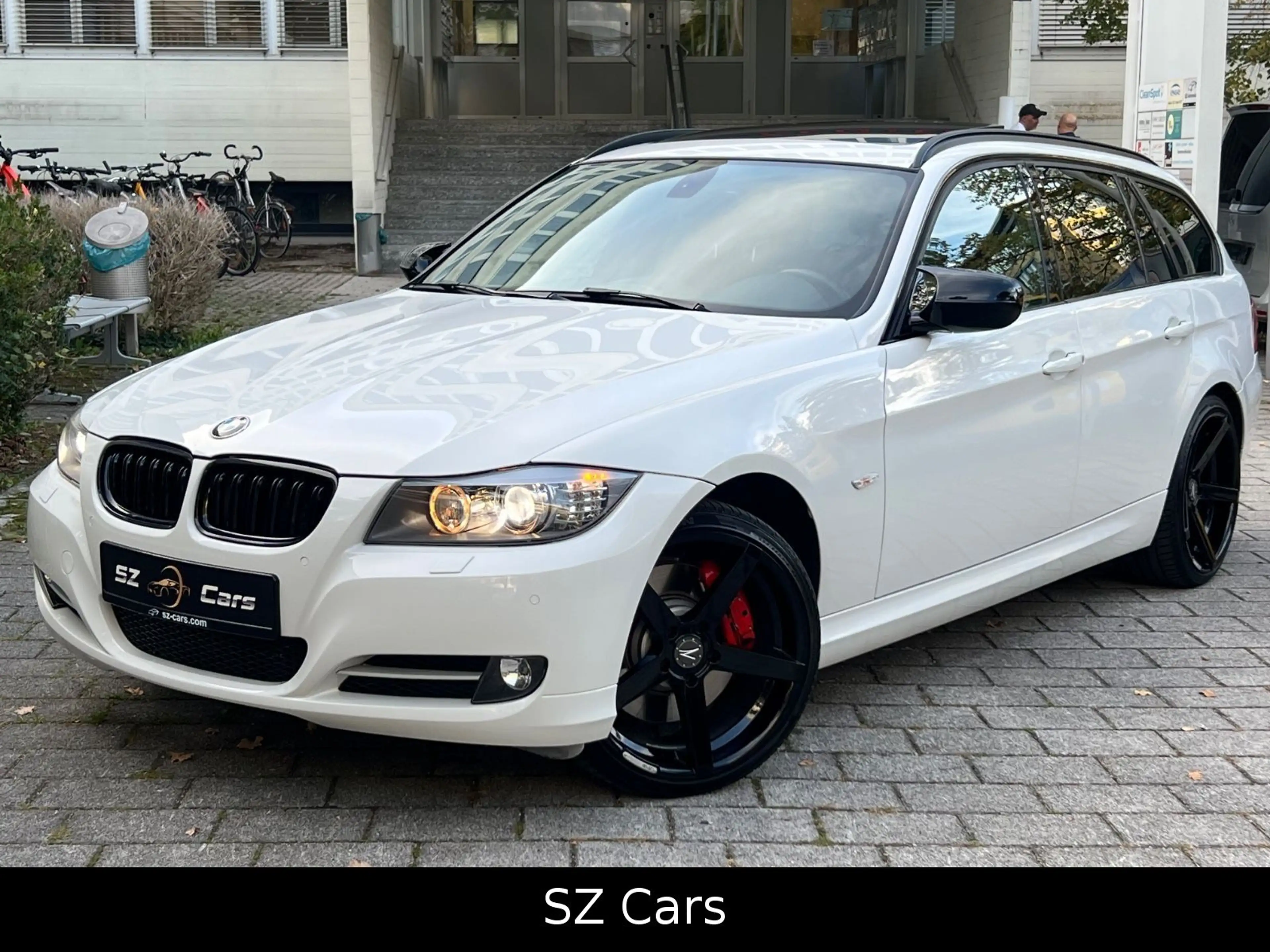 BMW 335 Touring i xDrive PANO LEDER AUT SHZ KEYLESS