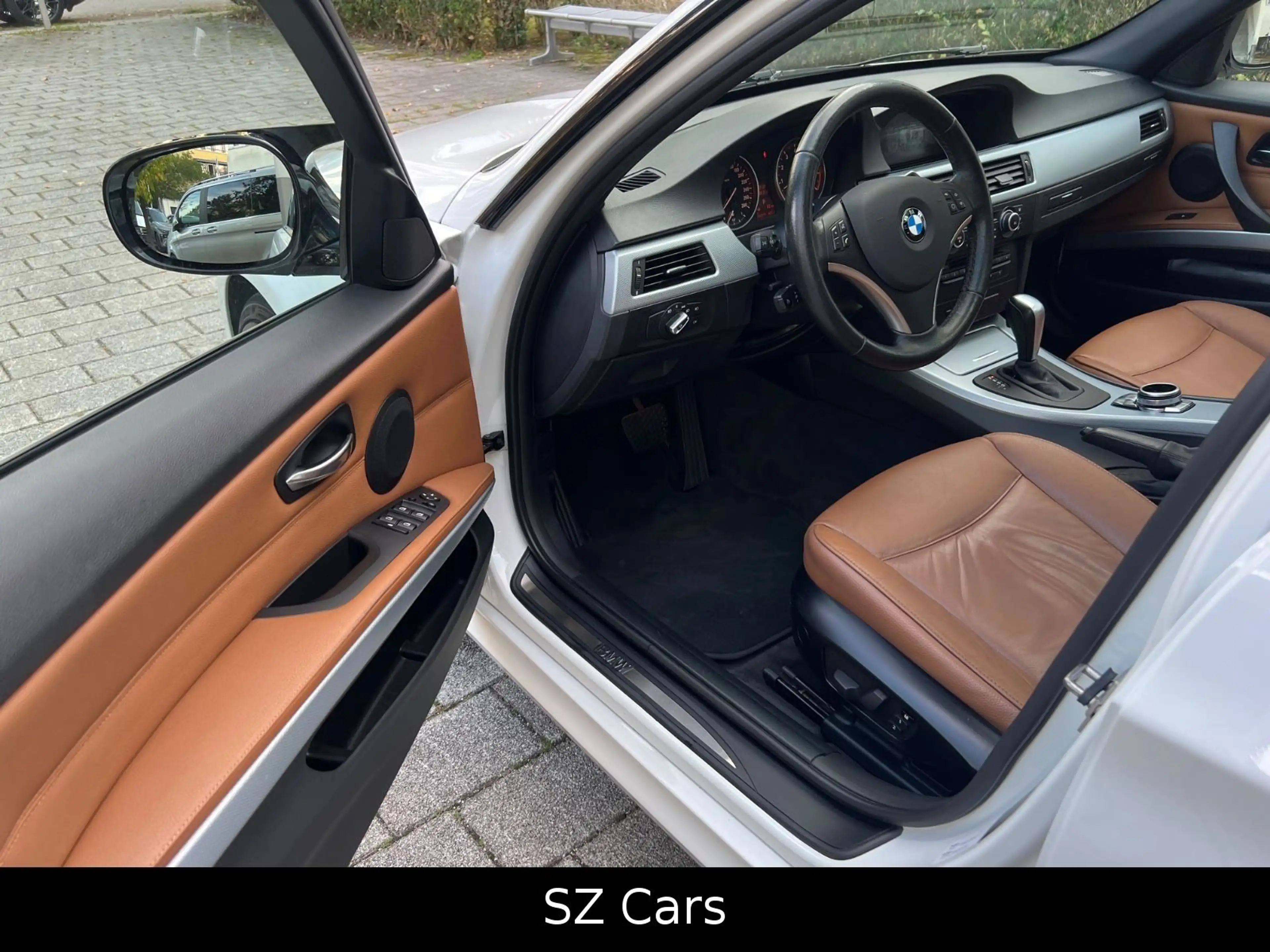 BMW 335 Touring i xDrive PANO LEDER AUT SHZ KEYLESS — photo 15