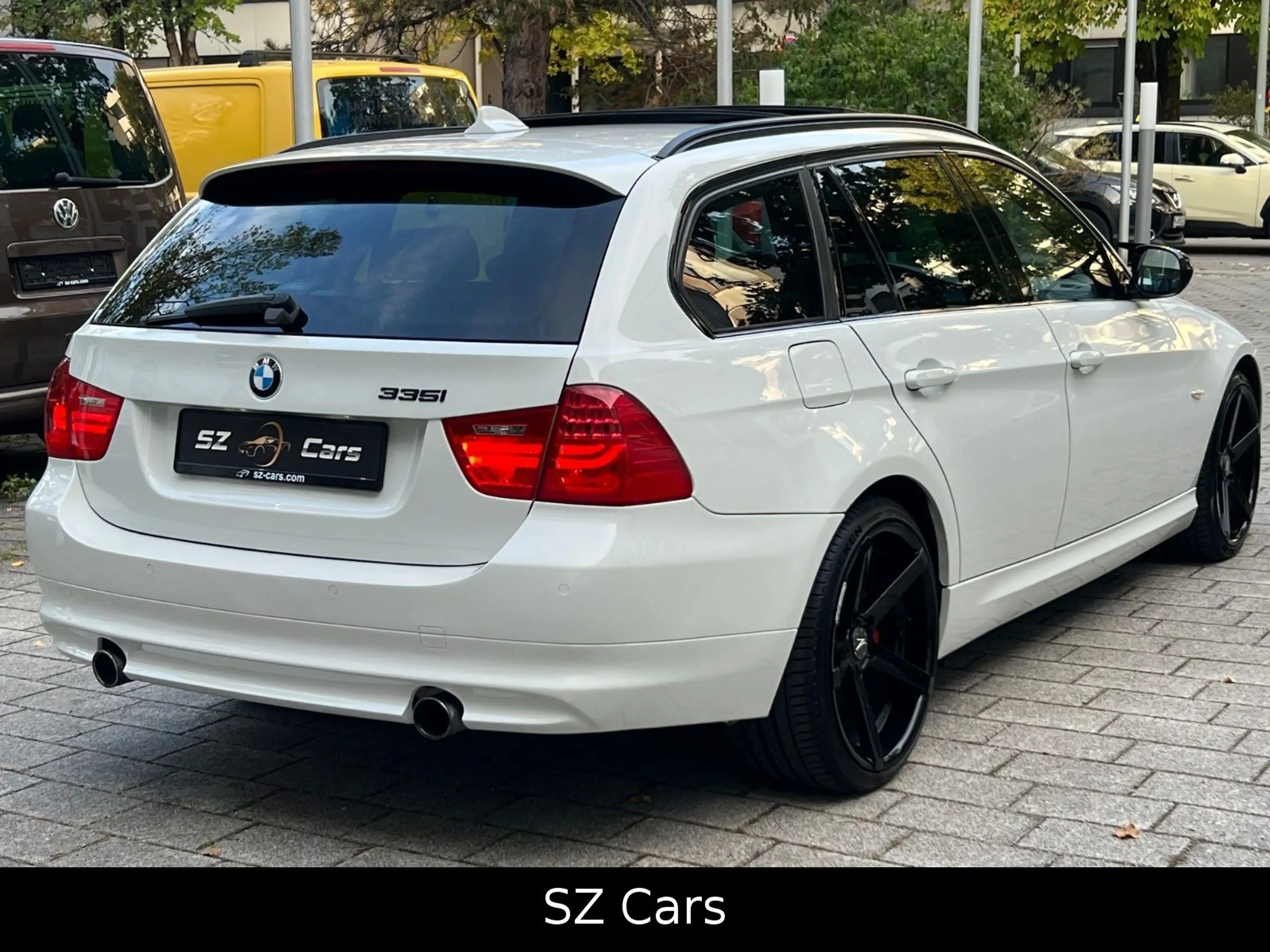 BMW 335 Touring i xDrive PANO LEDER AUT SHZ KEYLESS — photo 6