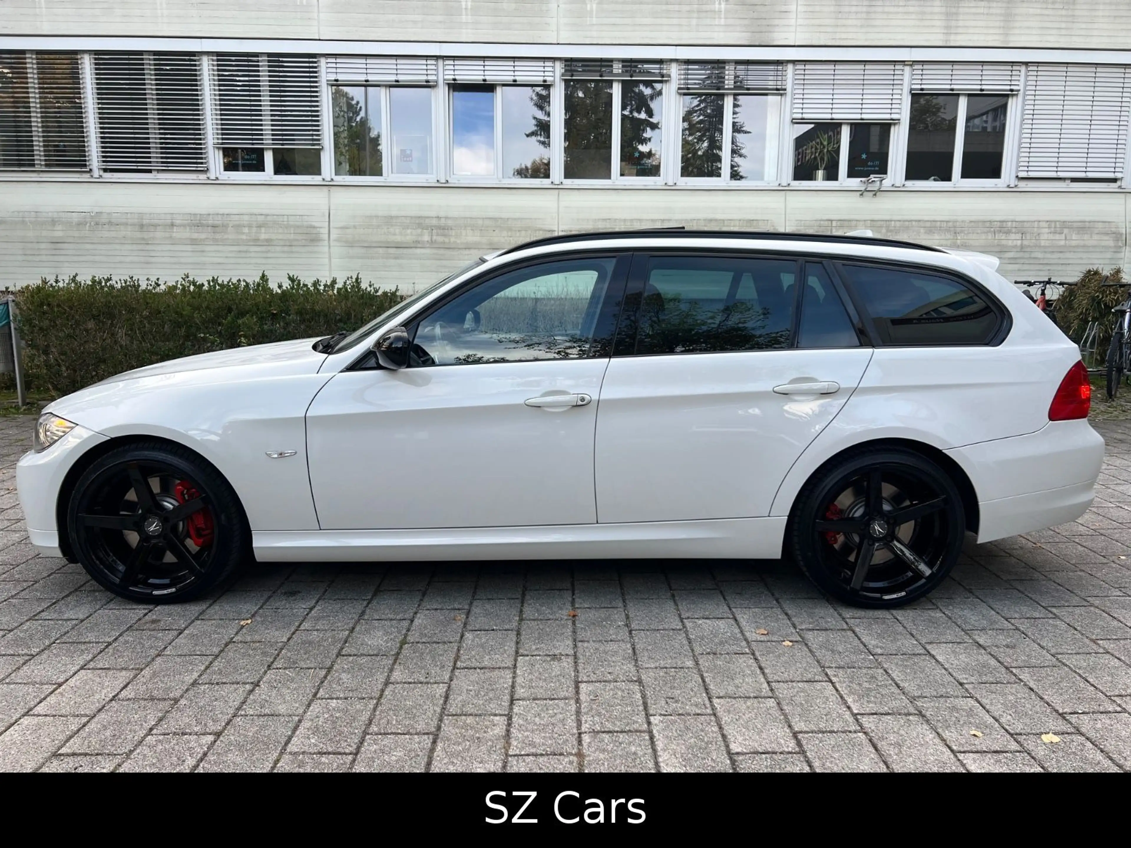 BMW 335 Touring i xDrive PANO LEDER AUT SHZ KEYLESS — photo 9