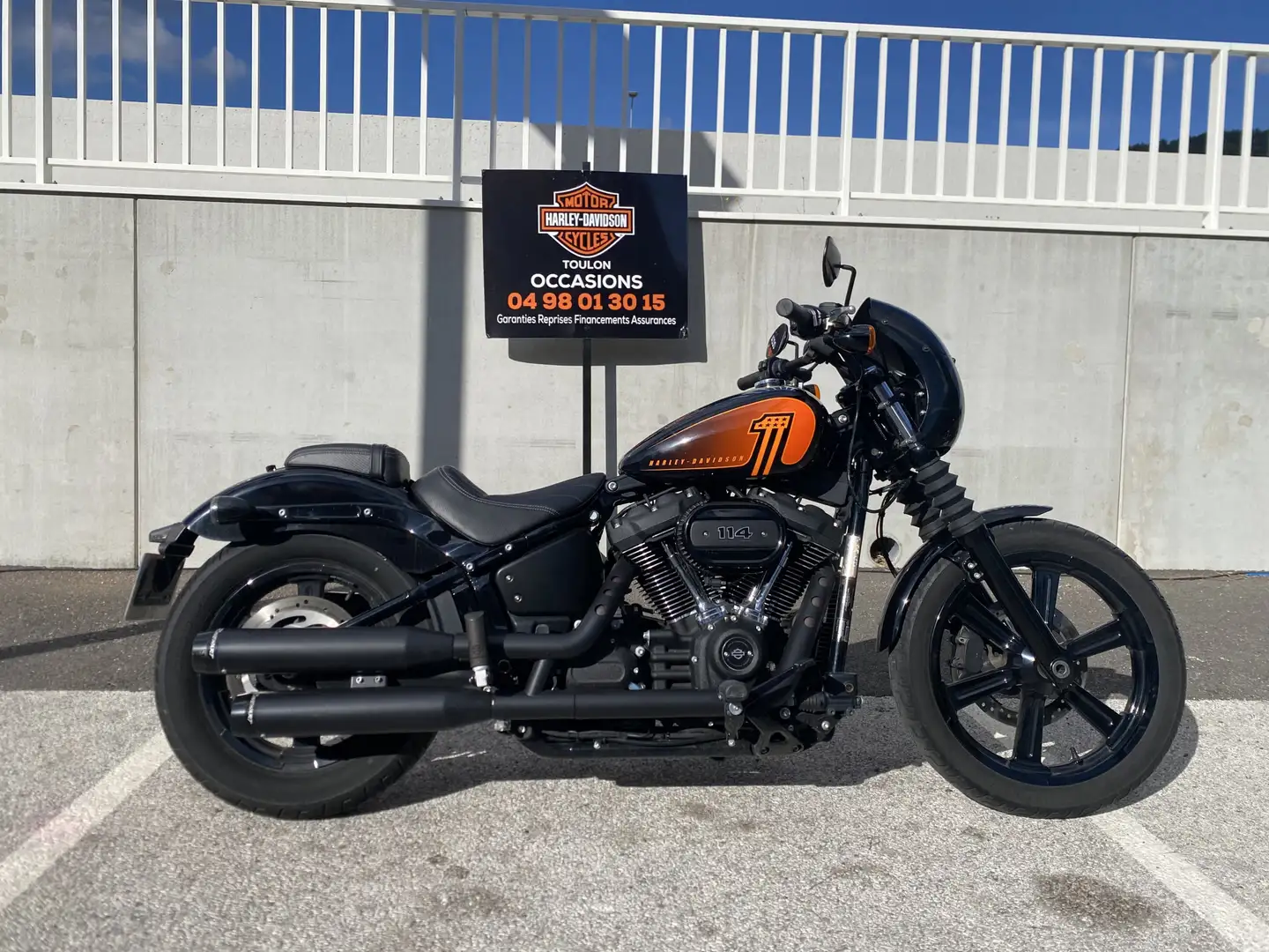 Harley-Davidson Street Bob Oranje - 2