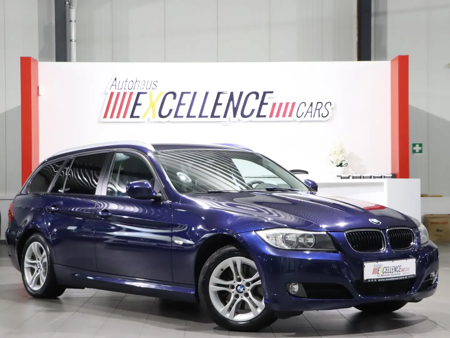 BMW 318 318d Touring SPORT / AUTOMATIK / ABN.AHK Blau - 1