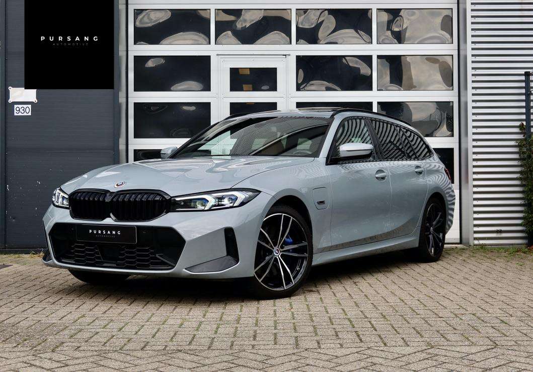 BMW 330