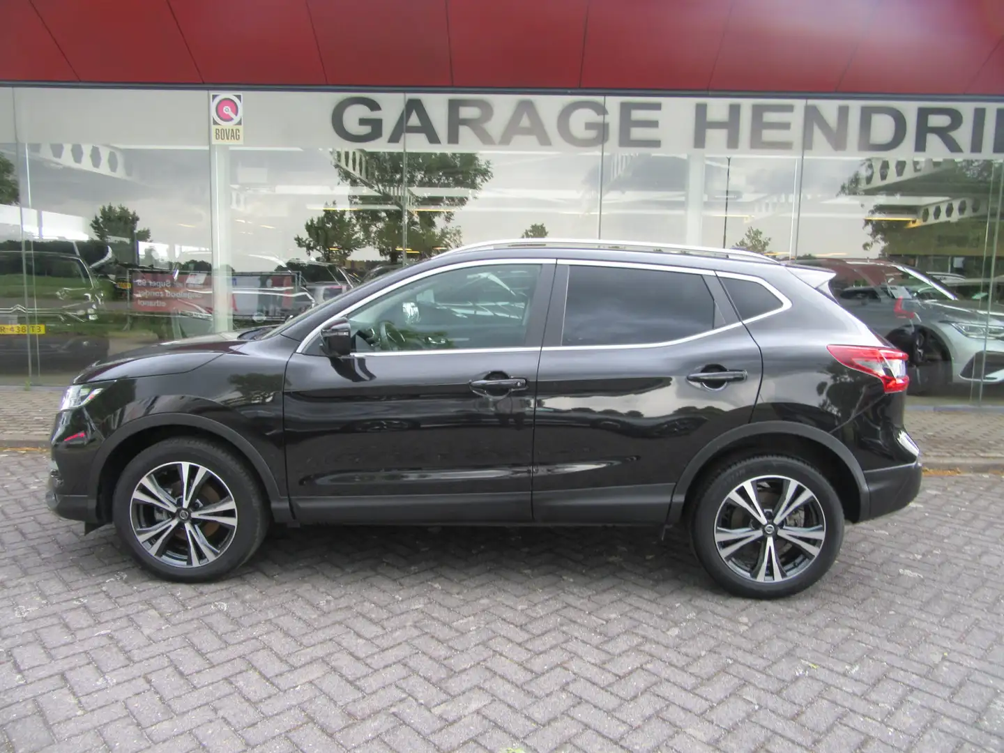 Nissan Qashqai 1.3 DIG-T N-Connecta | Climate | Navi | 360 Camera Schwarz - 2