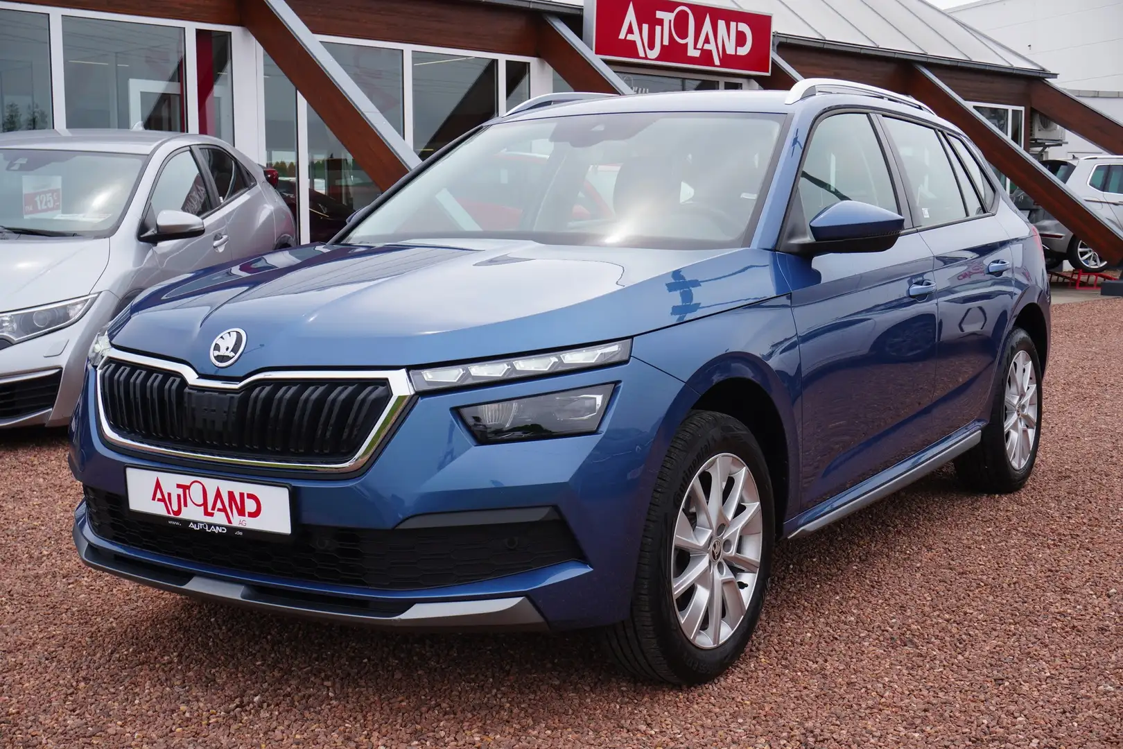 Skoda Kamiq 1.0 TSI Style Klimaaut. LED Totwinkel AHK Blau - 2