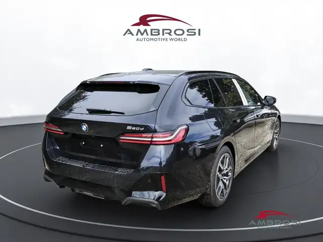 BMW 5 Series view 3
