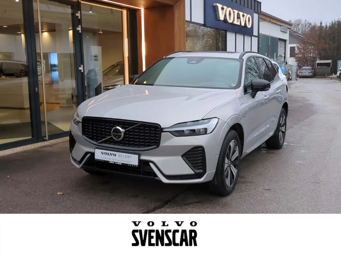 Volvo XC60 Plus Dark Recharge Plug-In Hybrid AWD HUD StandHZG Grau - 1