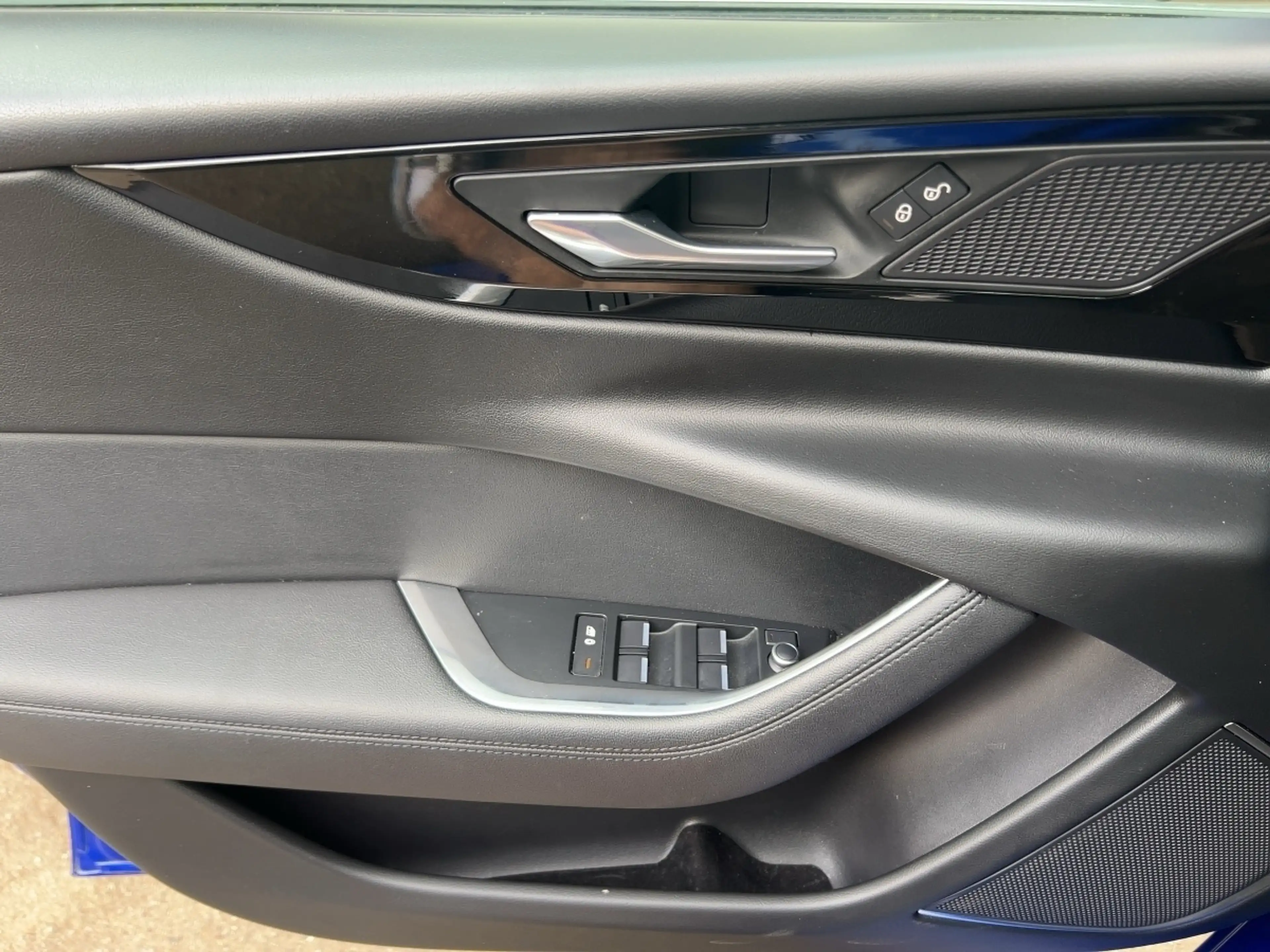 Jaguar XE P250 S Start/Stopp Kamera Pano Sitzheizung — photo 18