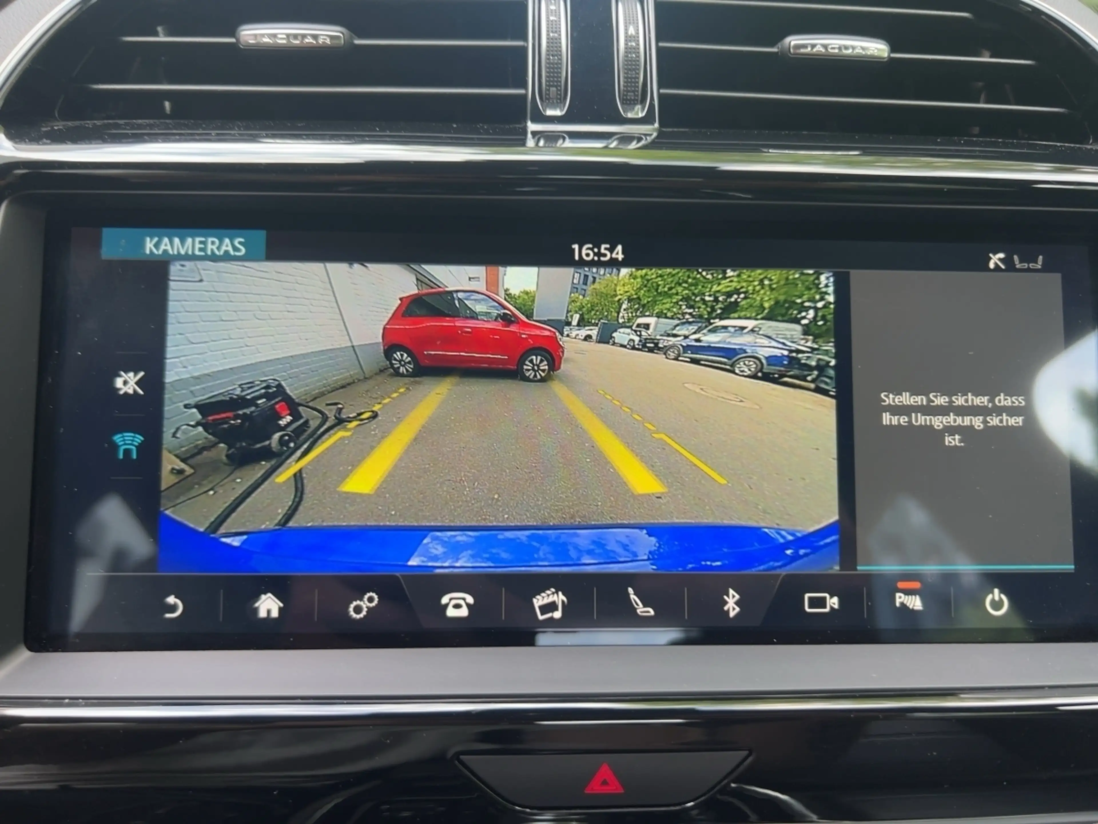 Jaguar XE P250 S Start/Stopp Kamera Pano Sitzheizung — photo 15
