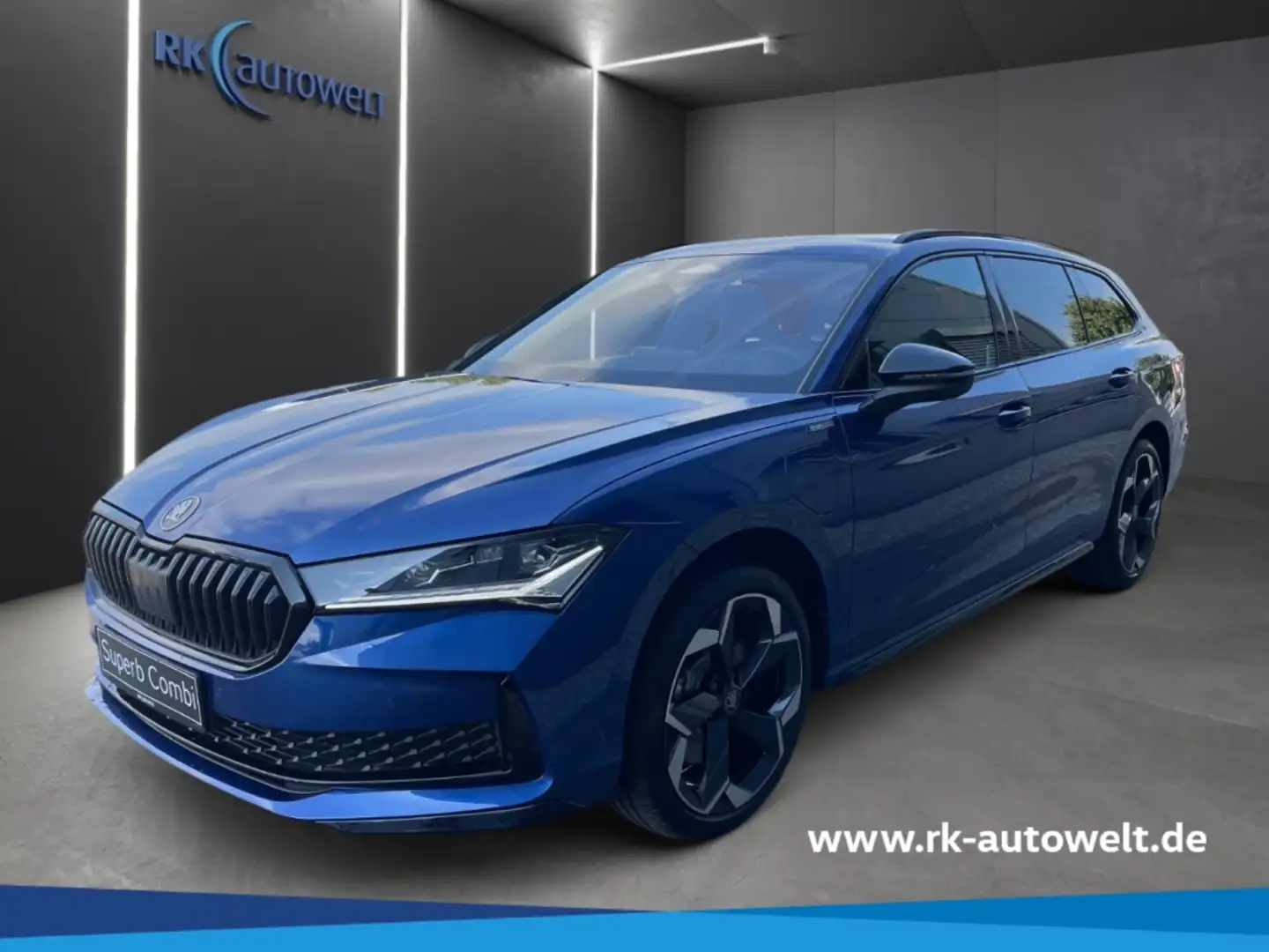 Skoda Superb Combi 1.5 TSI iV DSG Navi,Matrix,AHK,Kamera Blauw - 1