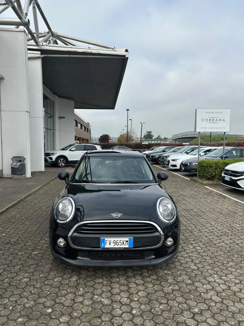MINI One 1.5 One 5 porte NEO PATENTATI Schwarz - 1