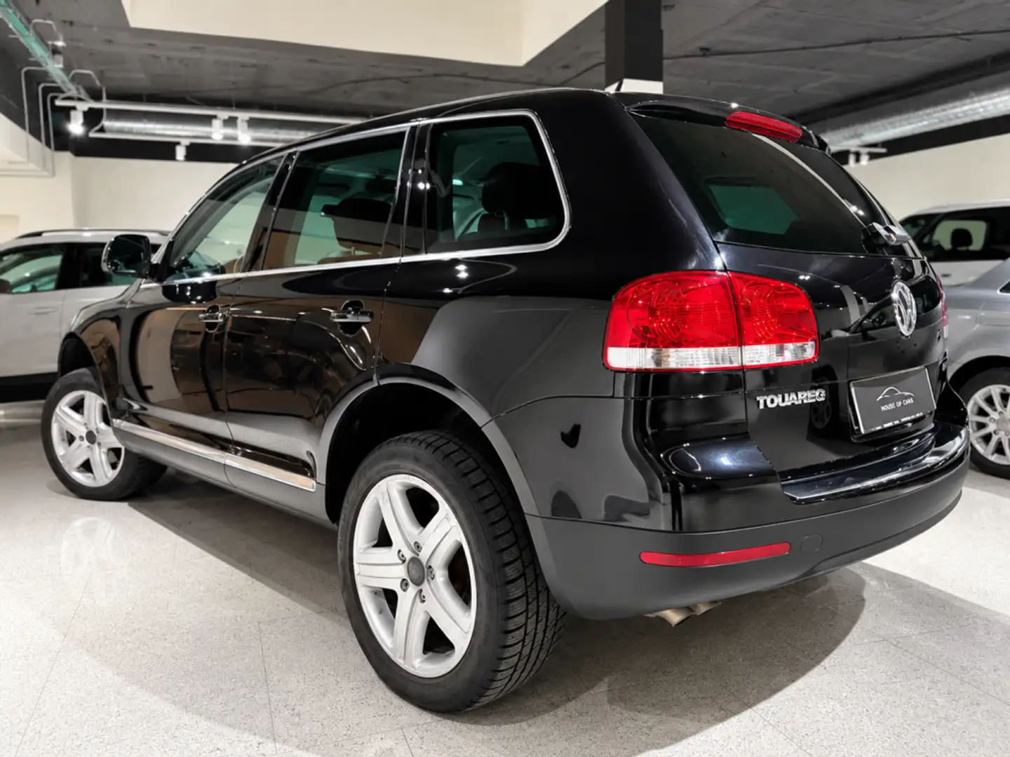 Volkswagen Touareg 3.0TDI V6 Tiptronic Negro - 2