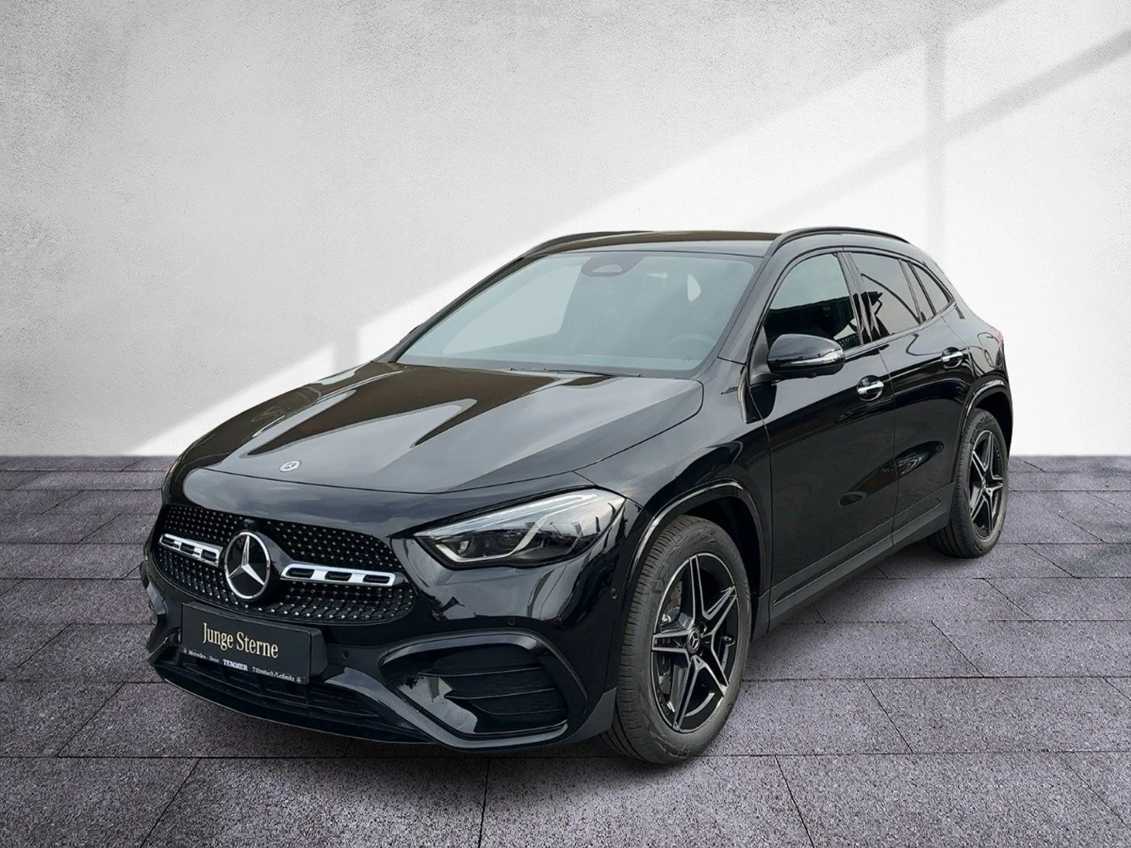 Mercedes-Benz GLA 200 d 4MATIC AMG-Line AHV LRHZG Distr Night — photo 2