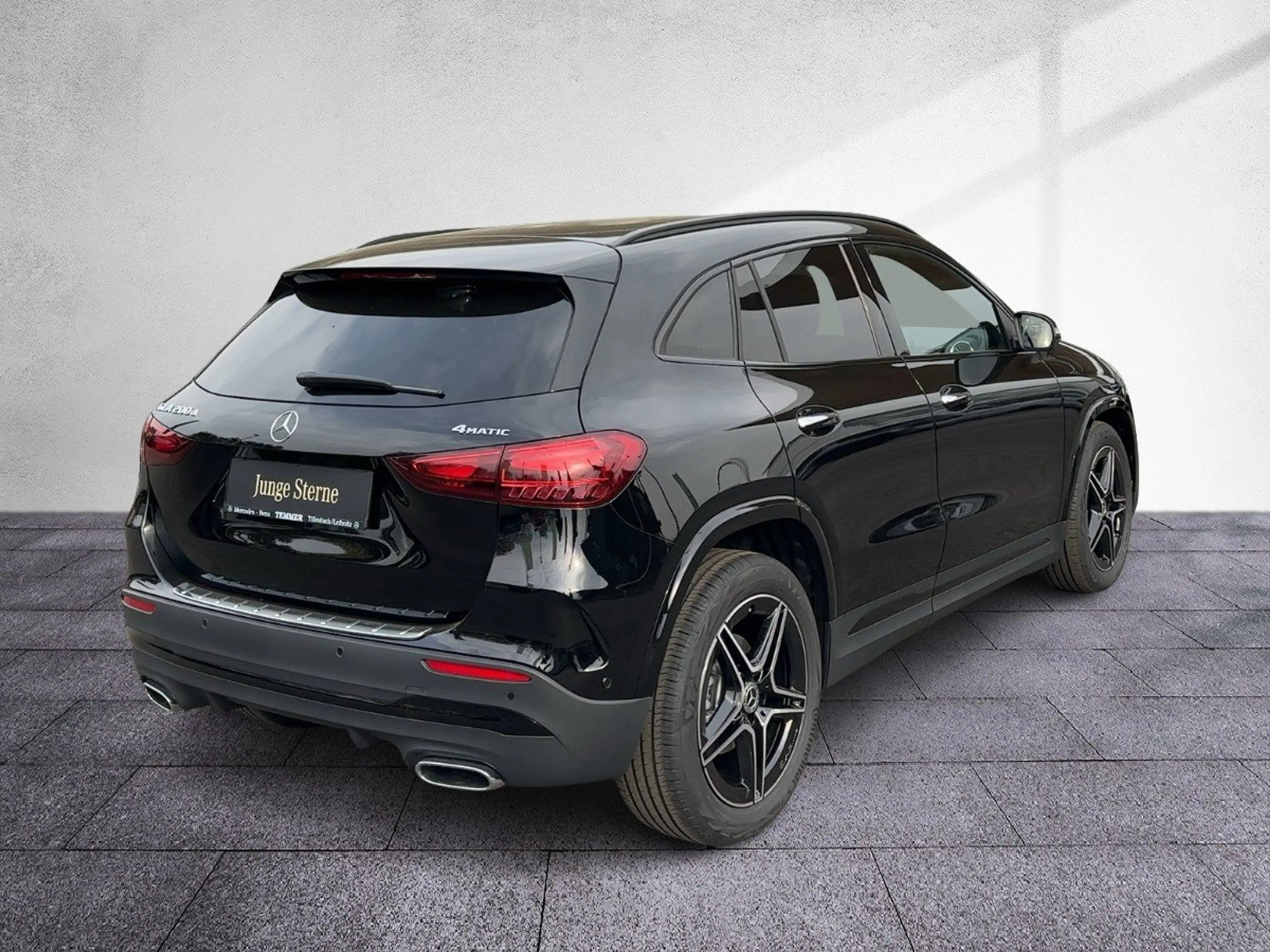 Mercedes-Benz GLA 200 d 4MATIC AMG-Line AHV LRHZG Distr Night — photo 5