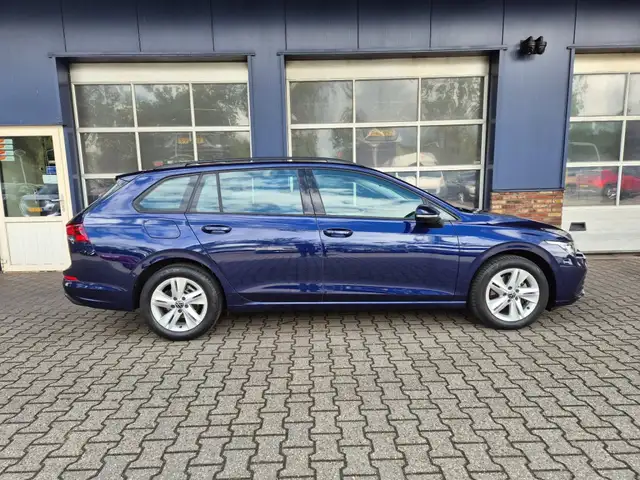 Volkswagen Golf view 8