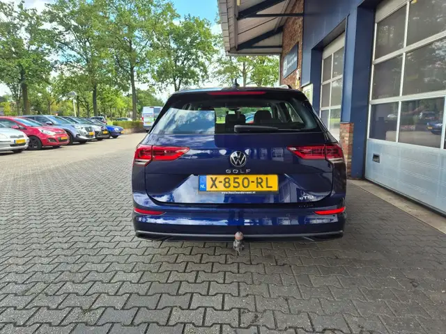 Volkswagen Golf view 10