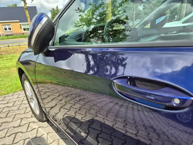 Volkswagen Golf view 11