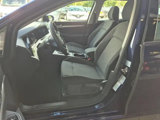 Volkswagen Golf view 12