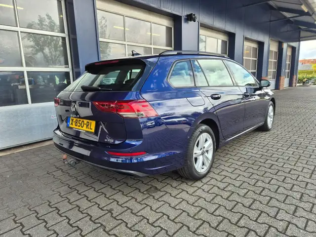 Volkswagen Golf view 2