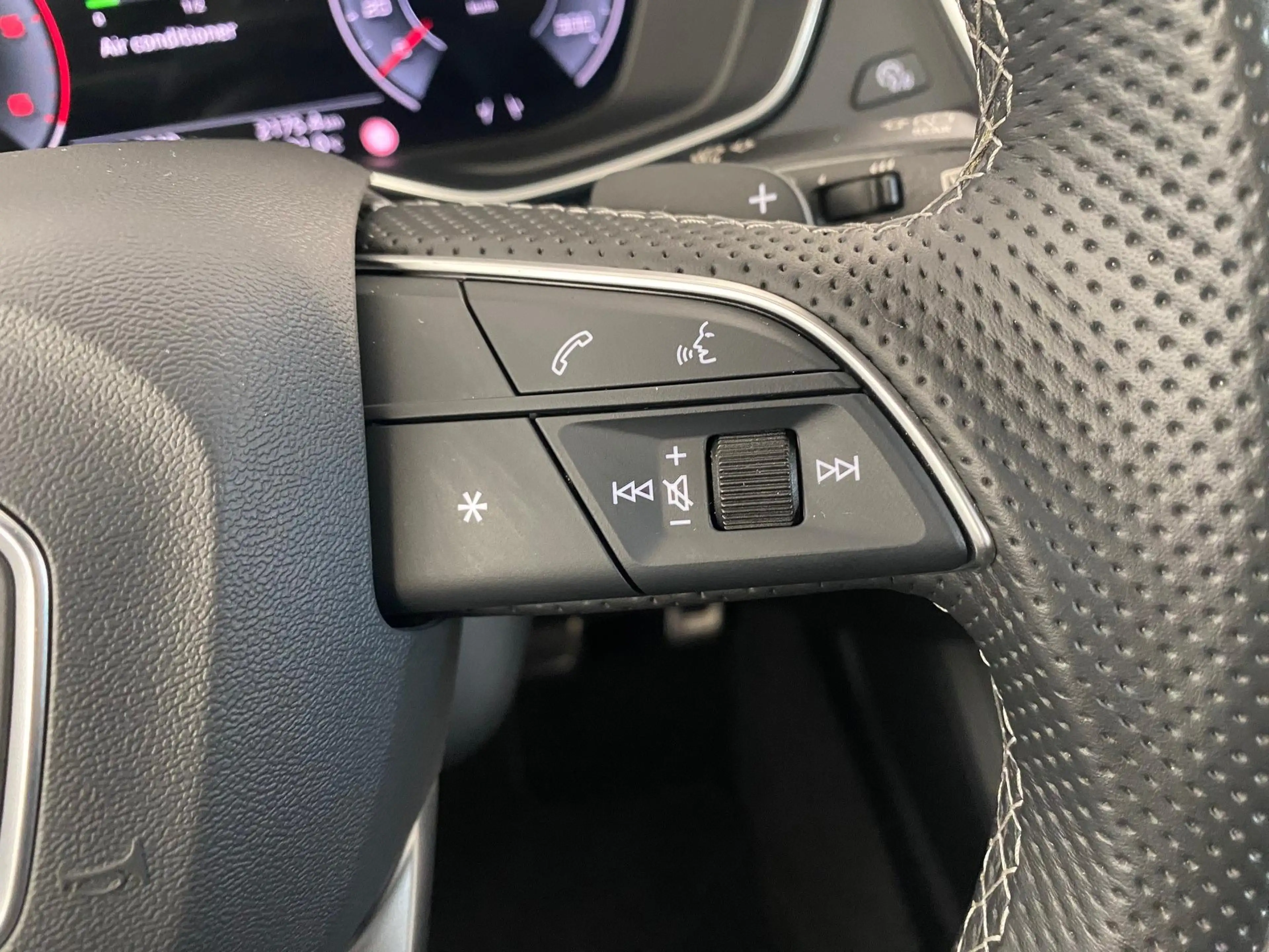 Audi Q5 Sportback 40 TDI quattro S line MATRIX*NAVI*RFK... — photo 22