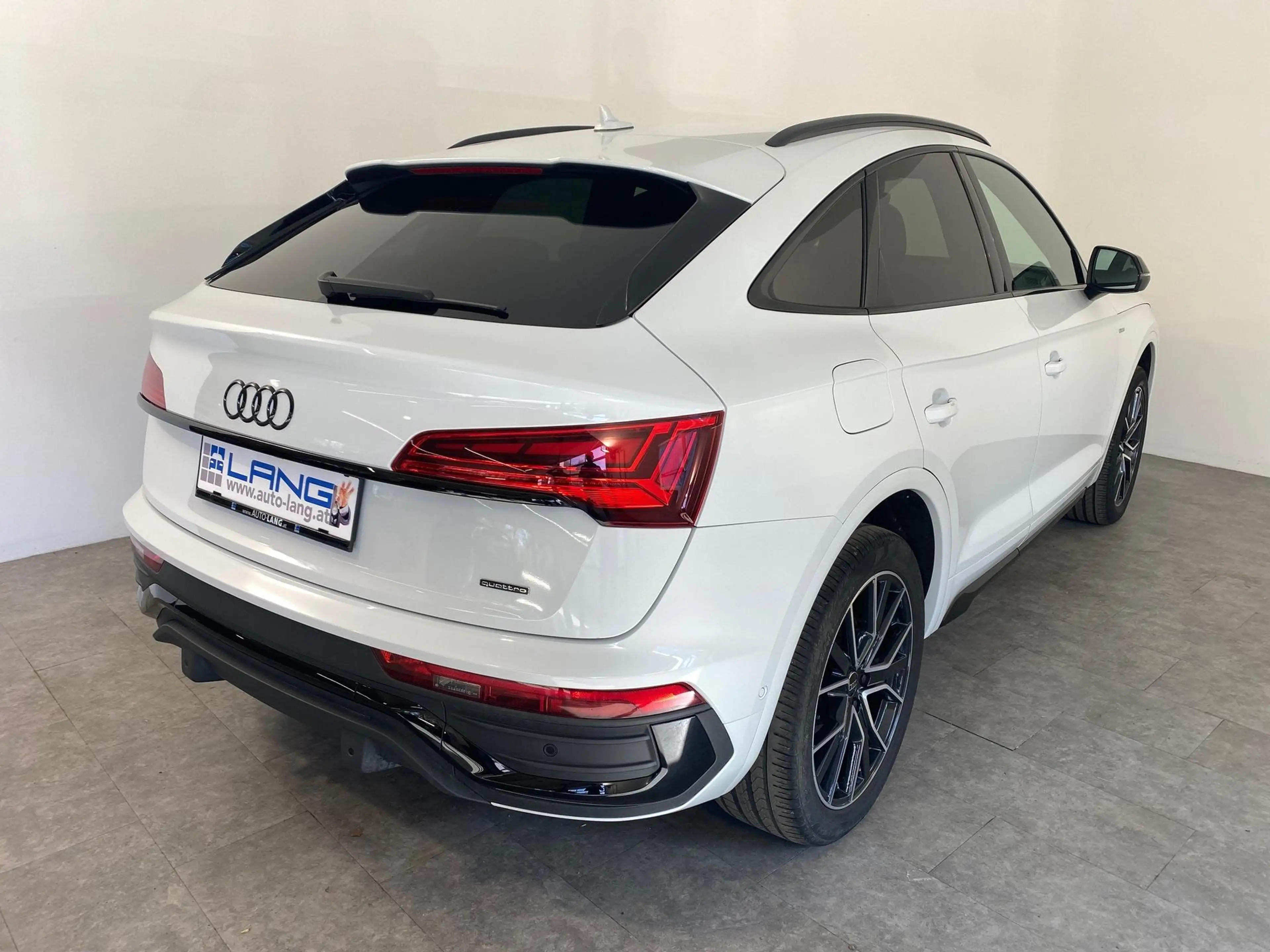 Audi Q5 Sportback 40 TDI quattro S line MATRIX*NAVI*RFK... — photo 3