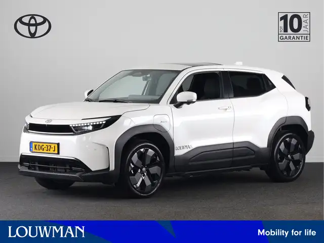 Toyota Urban Cruiser Executive 61 kWh *DEMO* | Panoramadak | 360° Camer