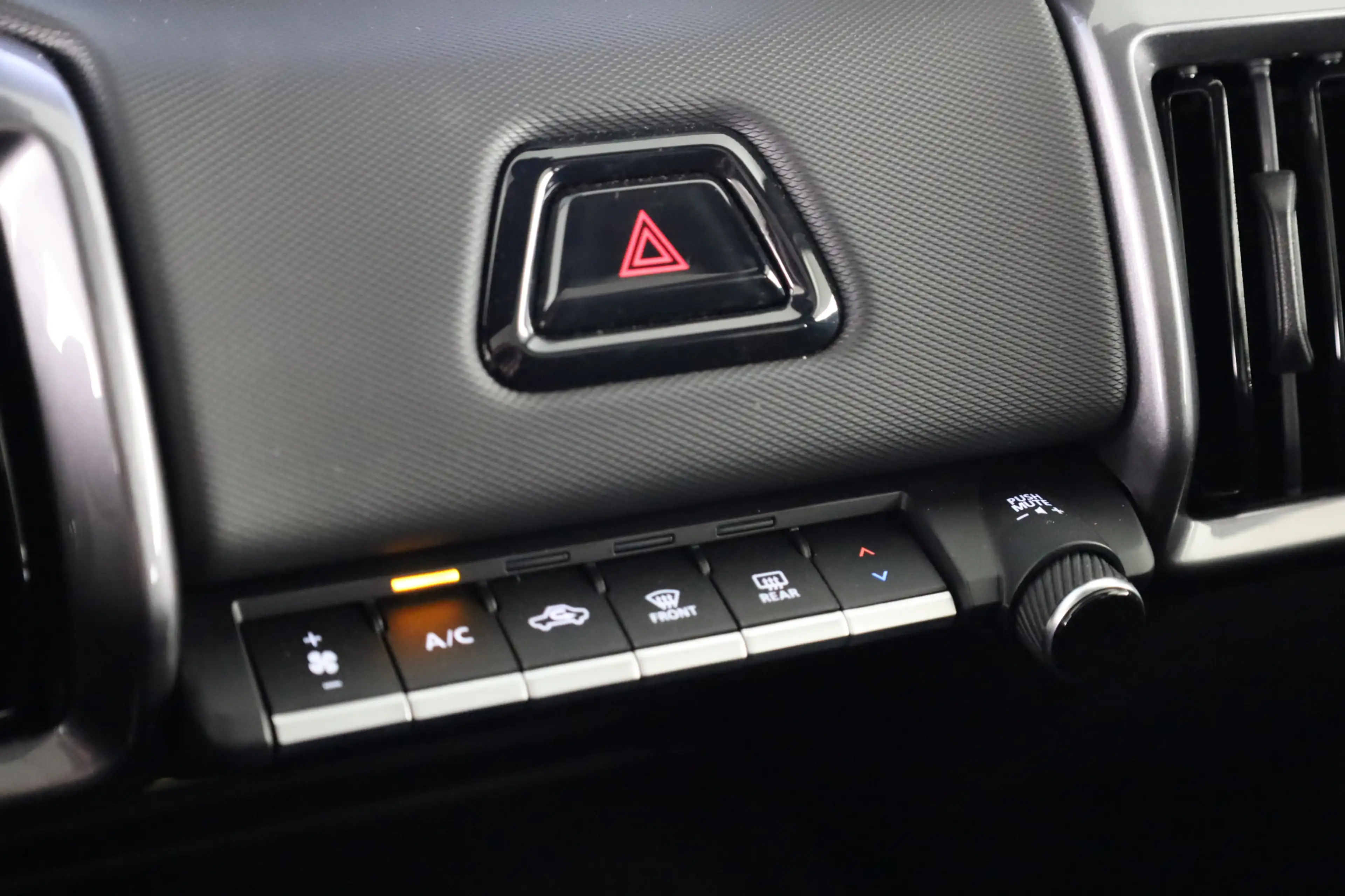 Toyota Urban Cruiser Executive 61 kWh *DEMO* | Panoramadak | 360° Camer — photo 10