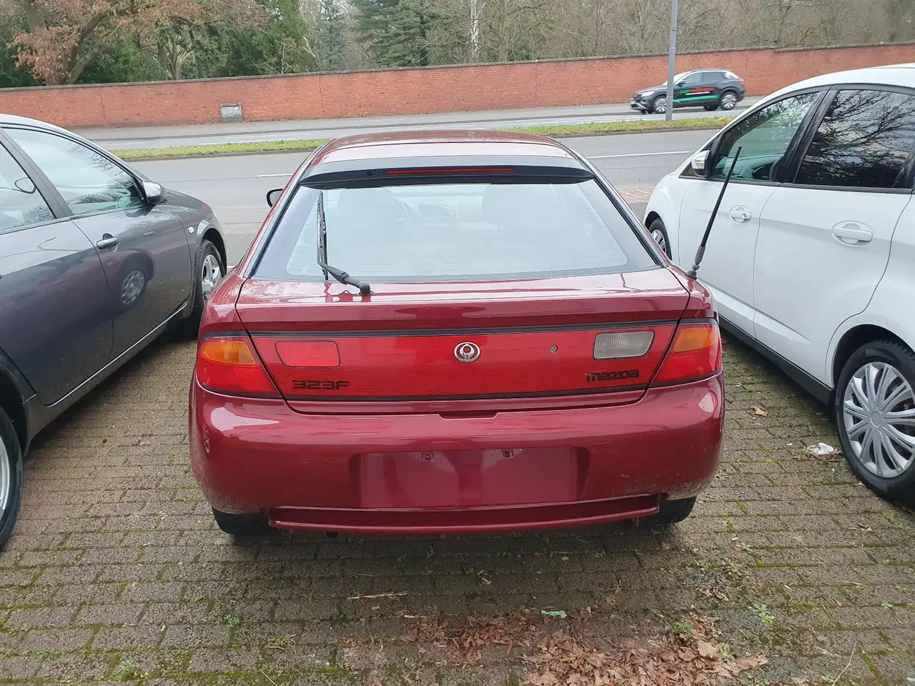 Mazda 323 F - 160.000 Km - Tüv 06/ 2028, foto 4