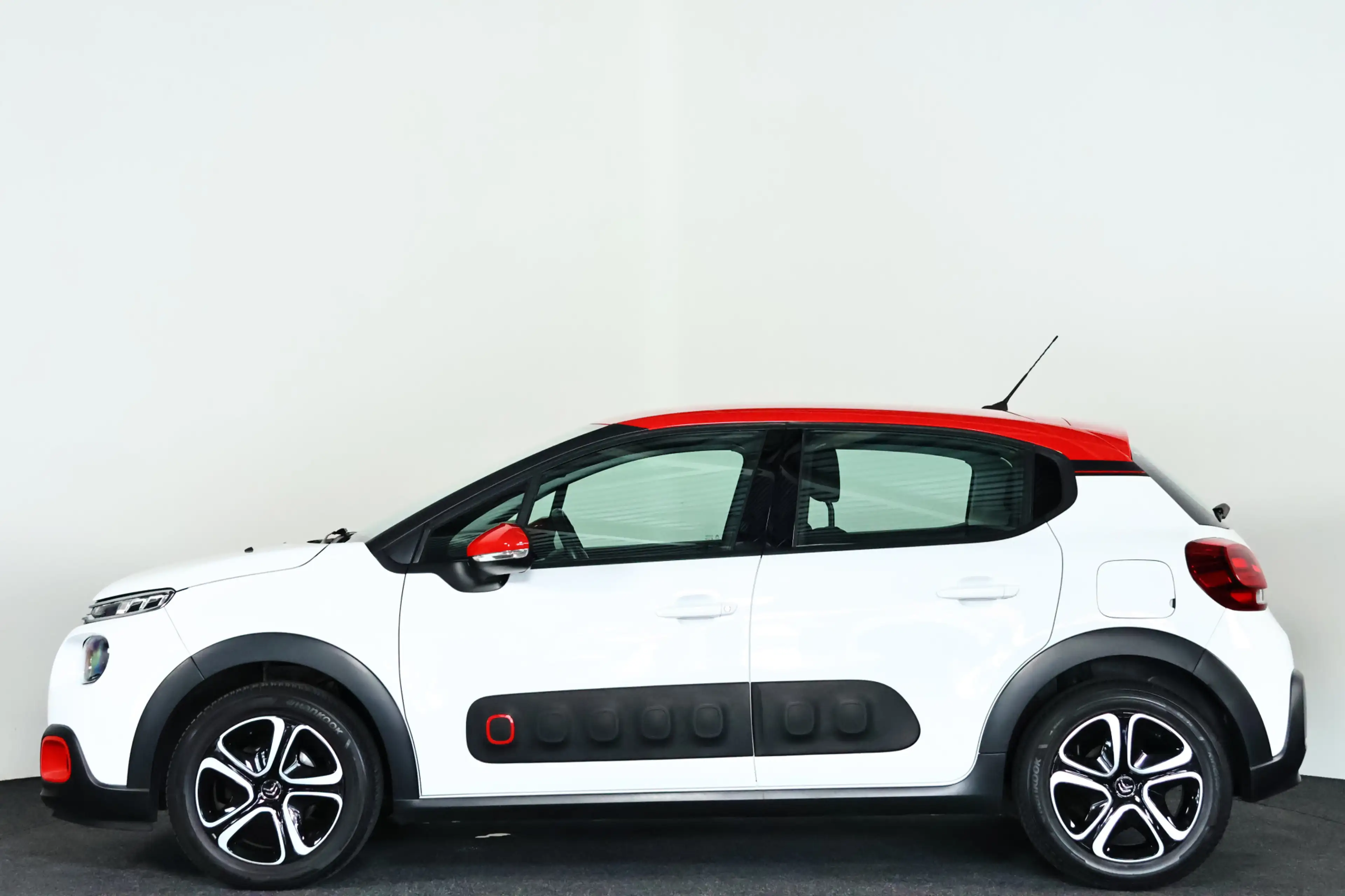 Citroen C3 1.2 PureTech S&S Shine Airco / Bluetooth / Carplay — photo 28