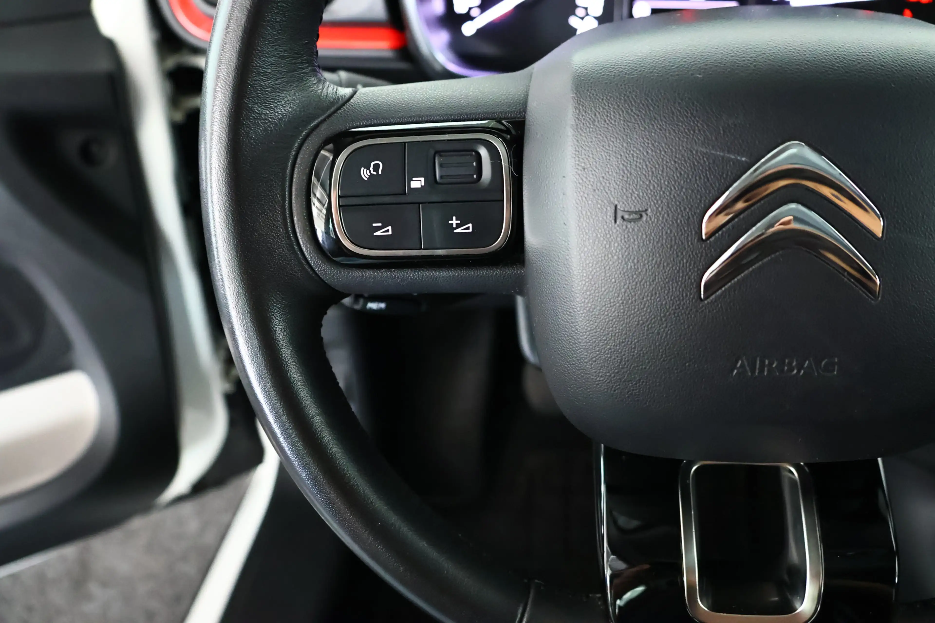 Citroen C3 1.2 PureTech S&S Shine Airco / Bluetooth / Carplay — photo 18
