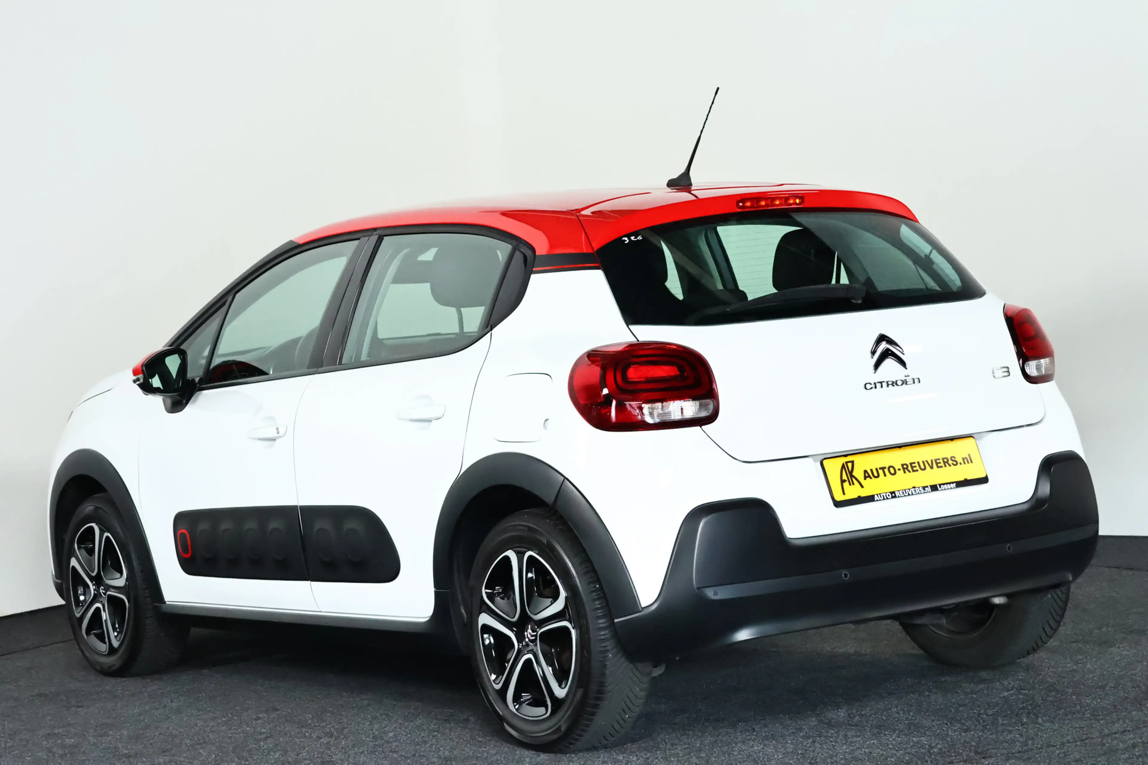 Citroen C3 1.2 PureTech S&S Shine Airco / Bluetooth / Carplay — photo 6