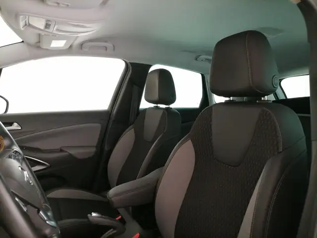 Opel Crossland X view 12