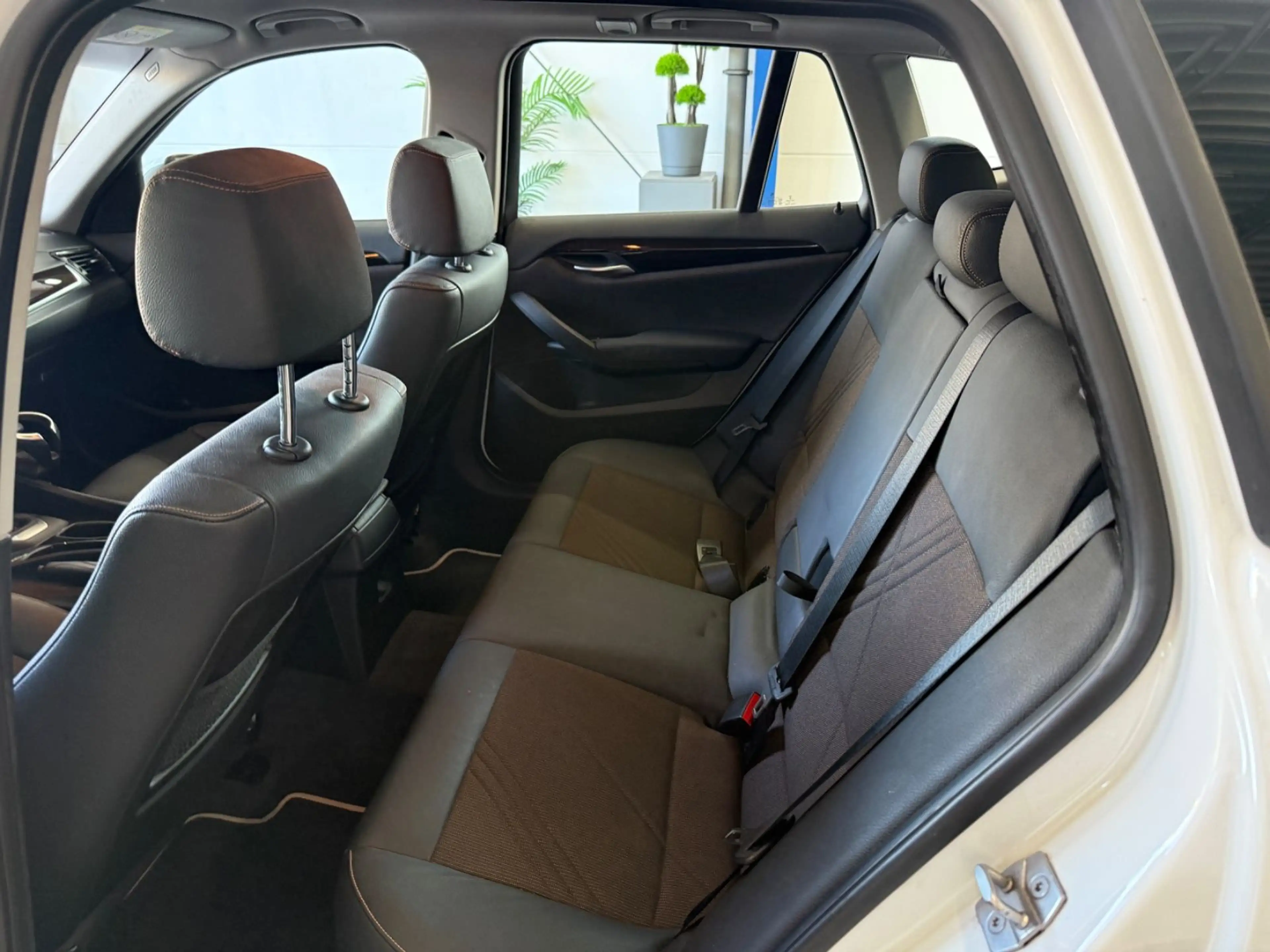 BMW X1 xDrive 20 d*X-LINE*AUT*BI-XN*PDC*AHK*TMP*1-HD — photo 14