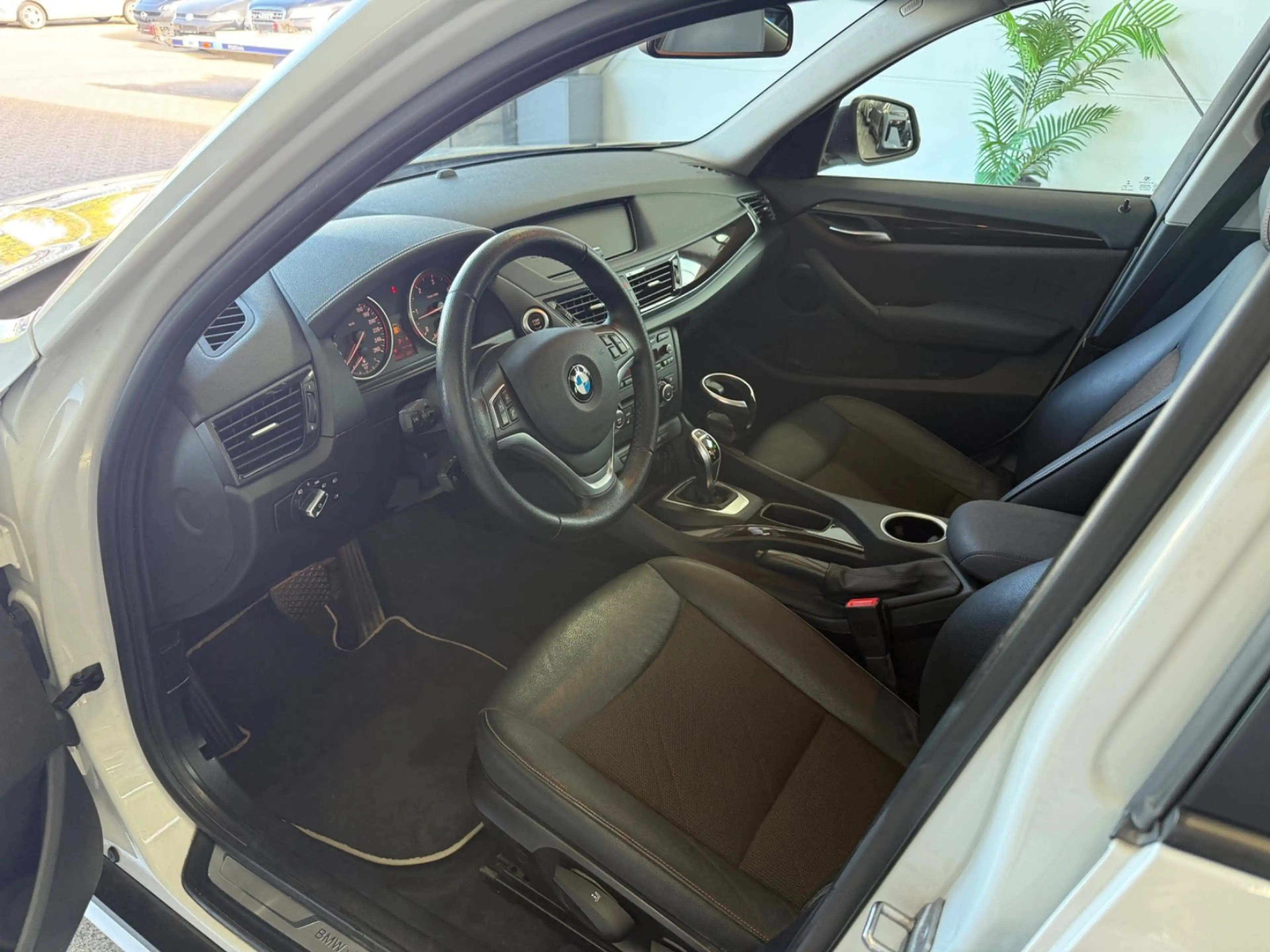 BMW X1 xDrive 20 d*X-LINE*AUT*BI-XN*PDC*AHK*TMP*1-HD — photo 13