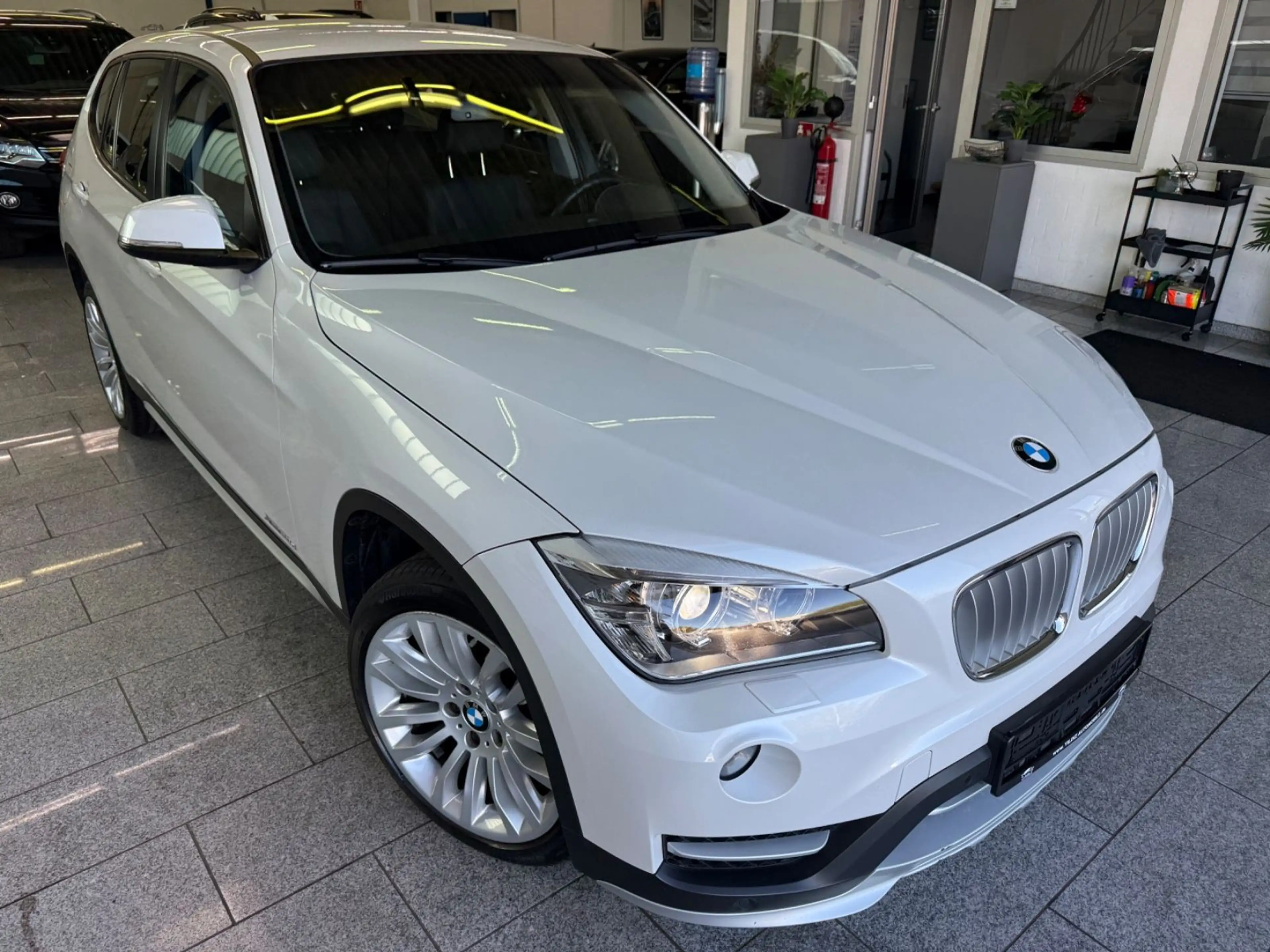 BMW X1 xDrive 20 d*X-LINE*AUT*BI-XN*PDC*AHK*TMP*1-HD — photo 4