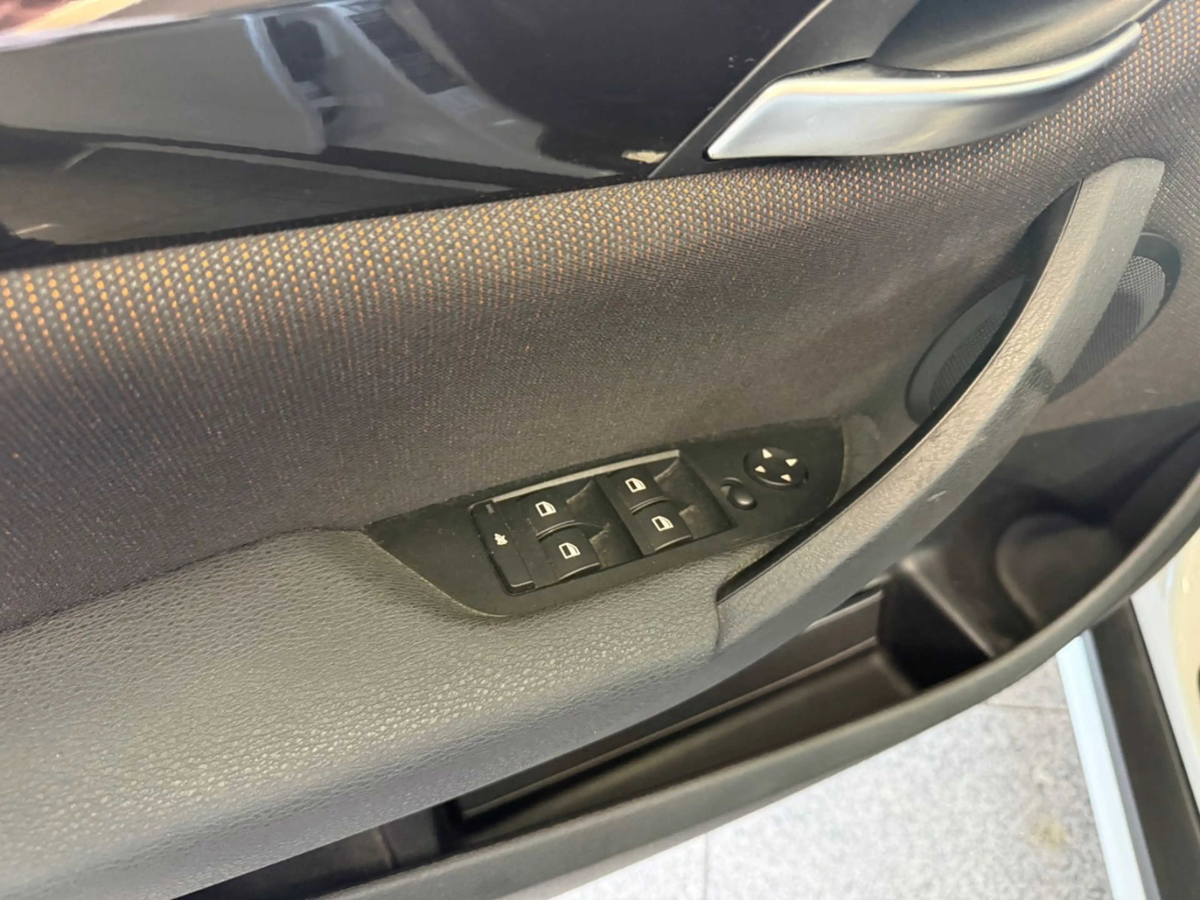 BMW X1 xDrive 20 d*X-LINE*AUT*BI-XN*PDC*AHK*TMP*1-HD — photo 12