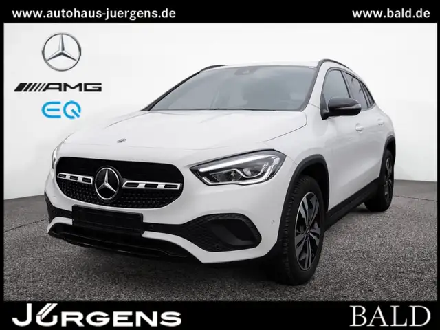 Mercedes-Benz GLA 200 Progressive/LED/Cam/Night/Totw/EASY-P/18
