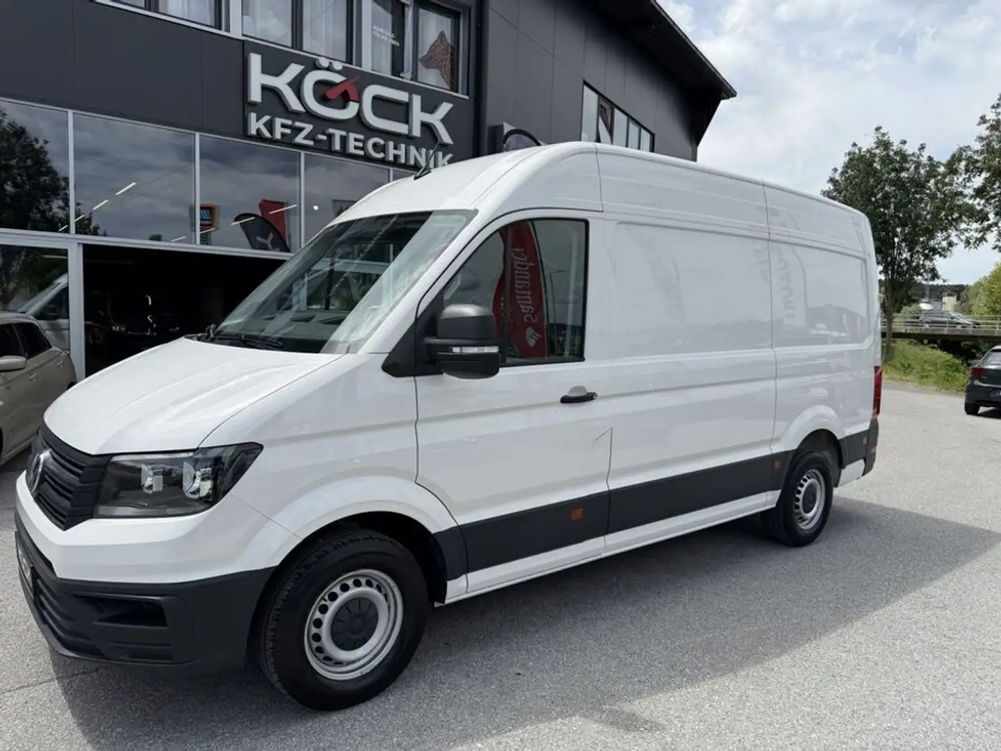 Volkswagen Crafter Kasten 35 mittlerer Radstand mit Hochdach FWD Weiß - 1