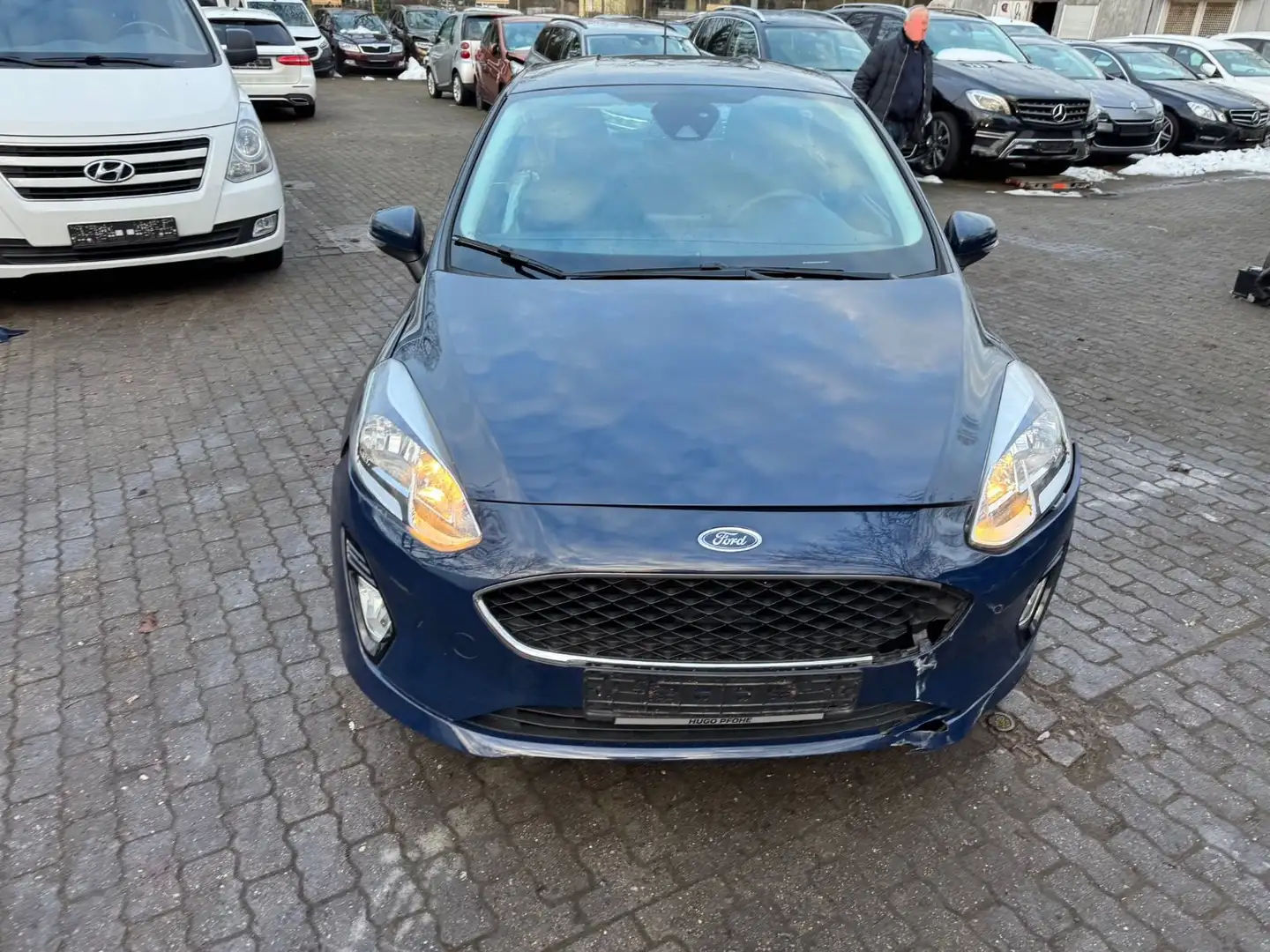 Ford Fiesta 1,1 52kW S/S Cool & Connect Blau - 2
