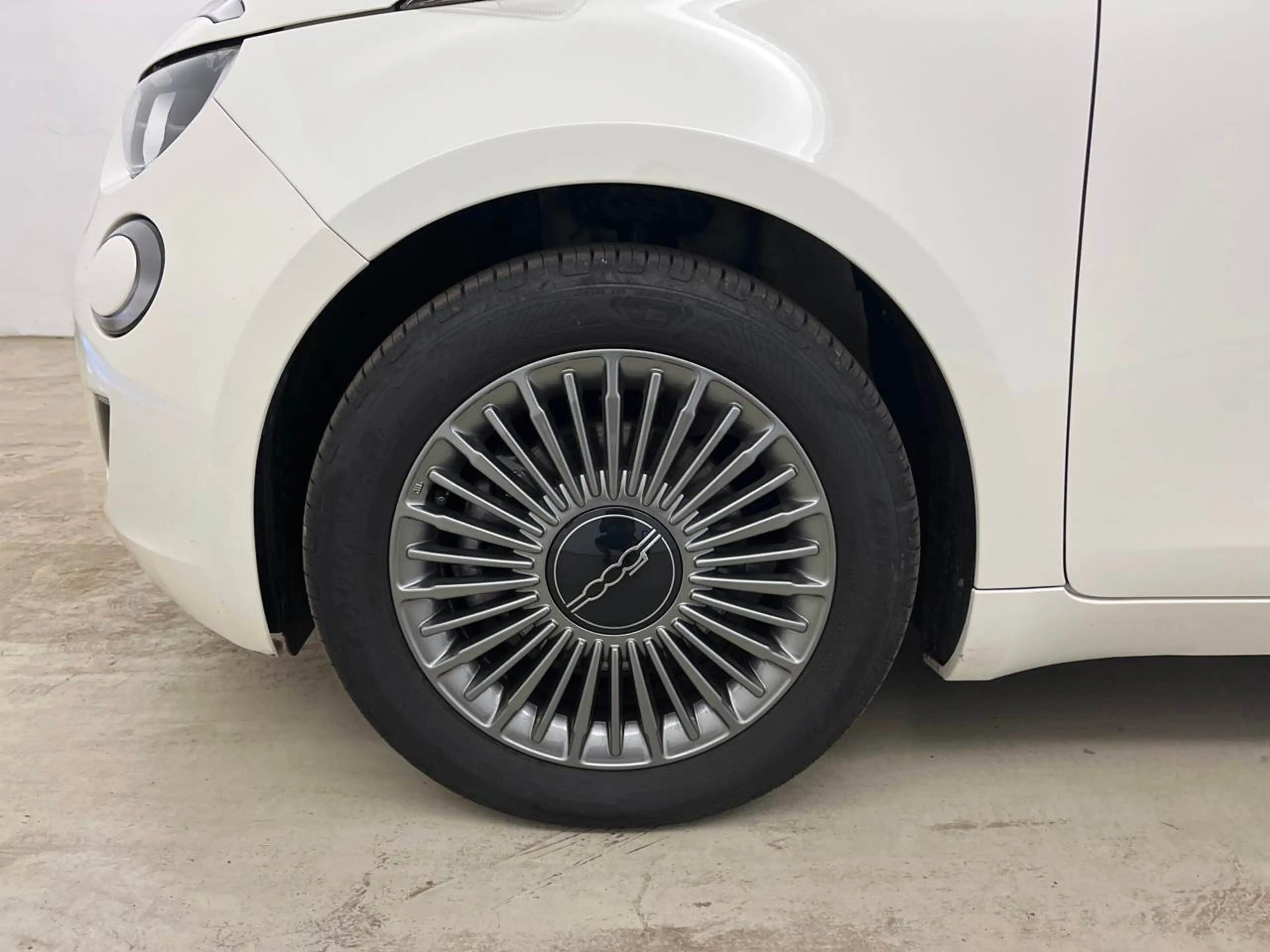 Fiat 500e Icon NAVI LED MEMORY — photo 12